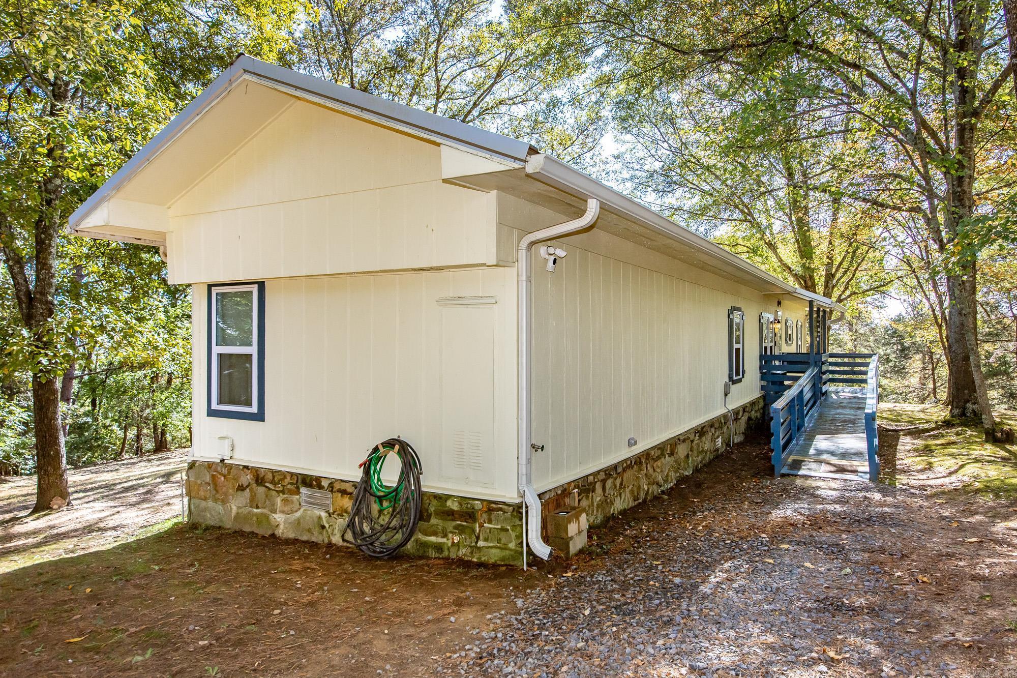 373 Rachael Dr. Shirley, AR 72153