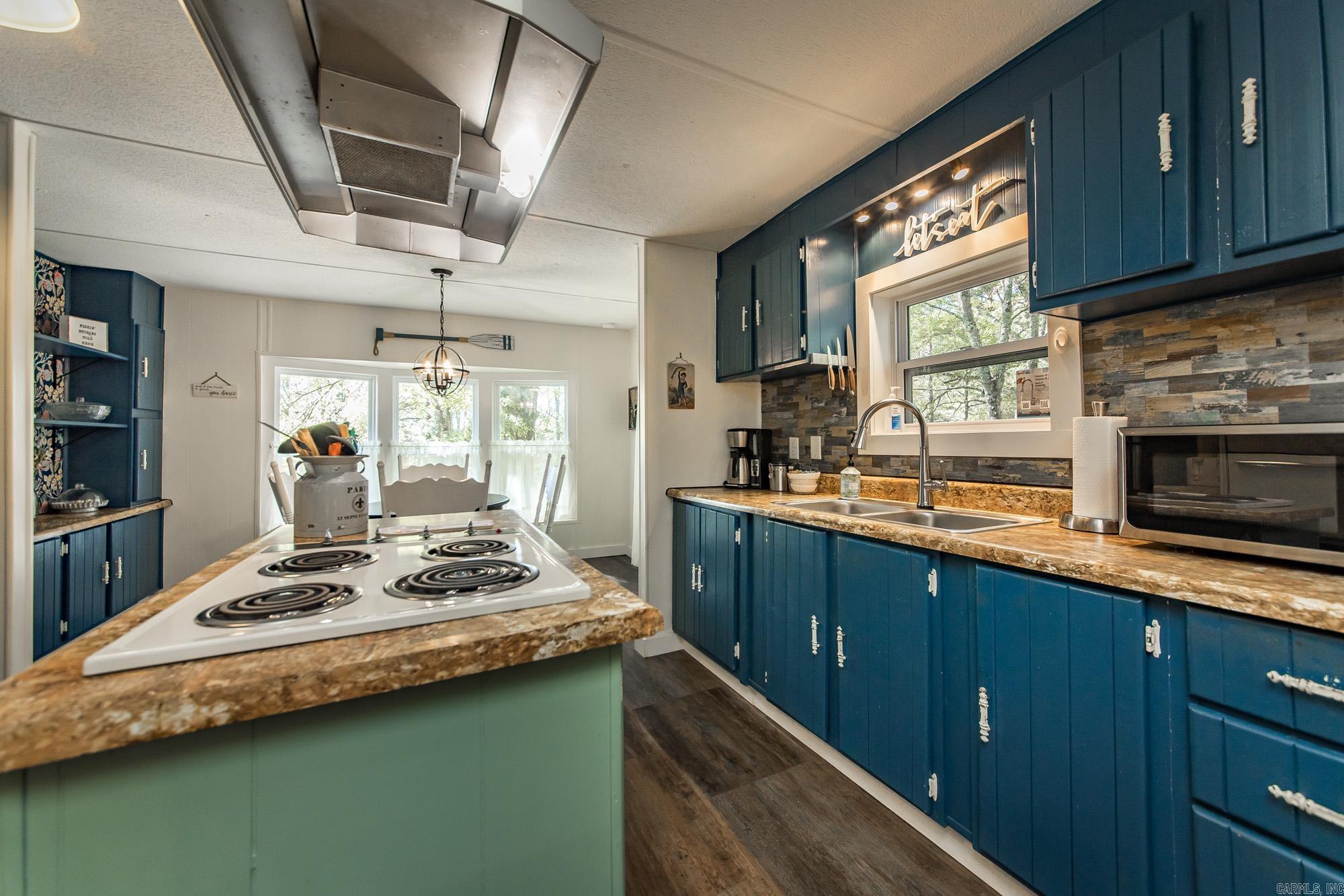 373 Rachael Dr. Shirley, AR 72153