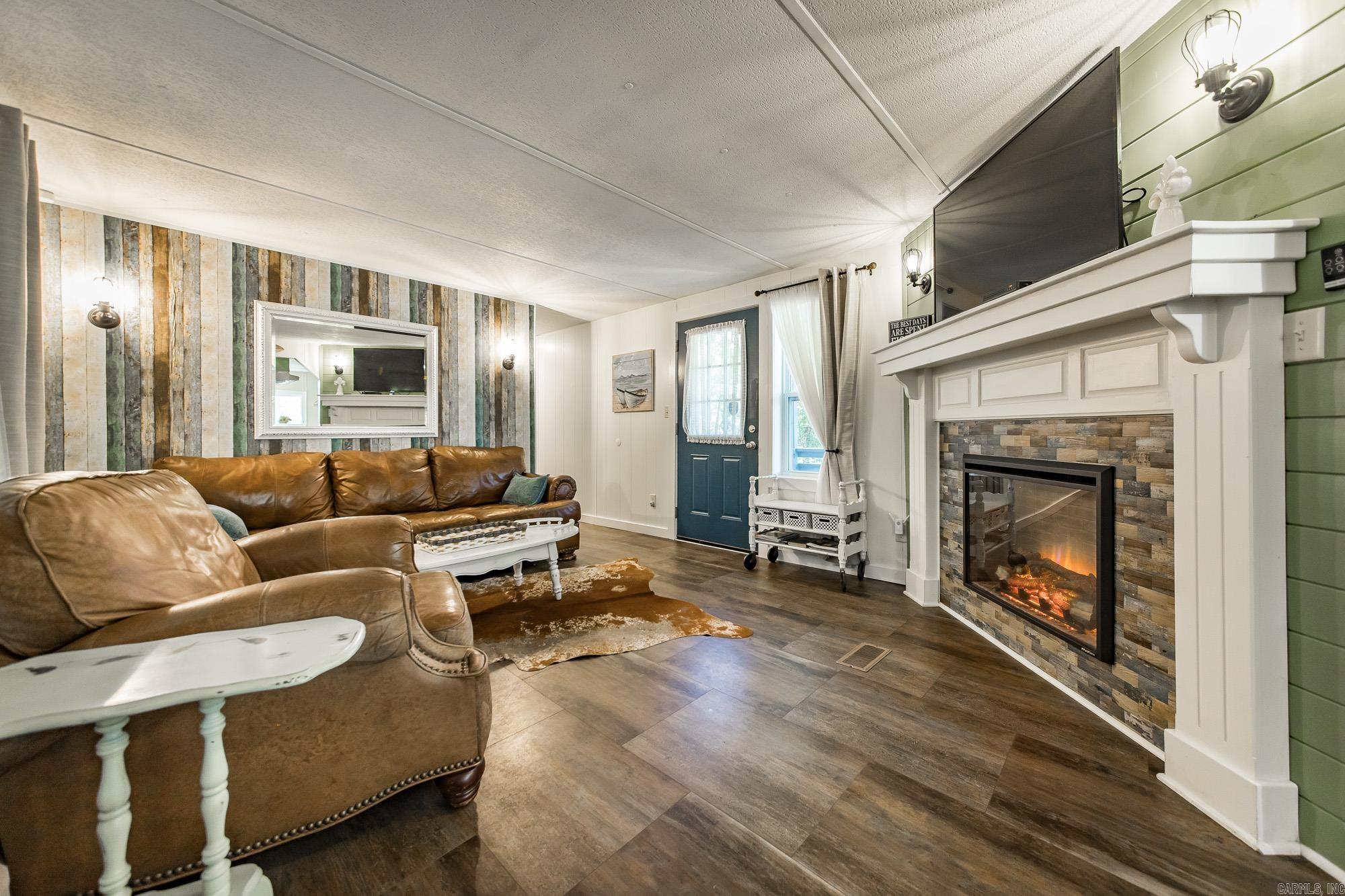 373 Rachael Dr. Shirley, AR 72153