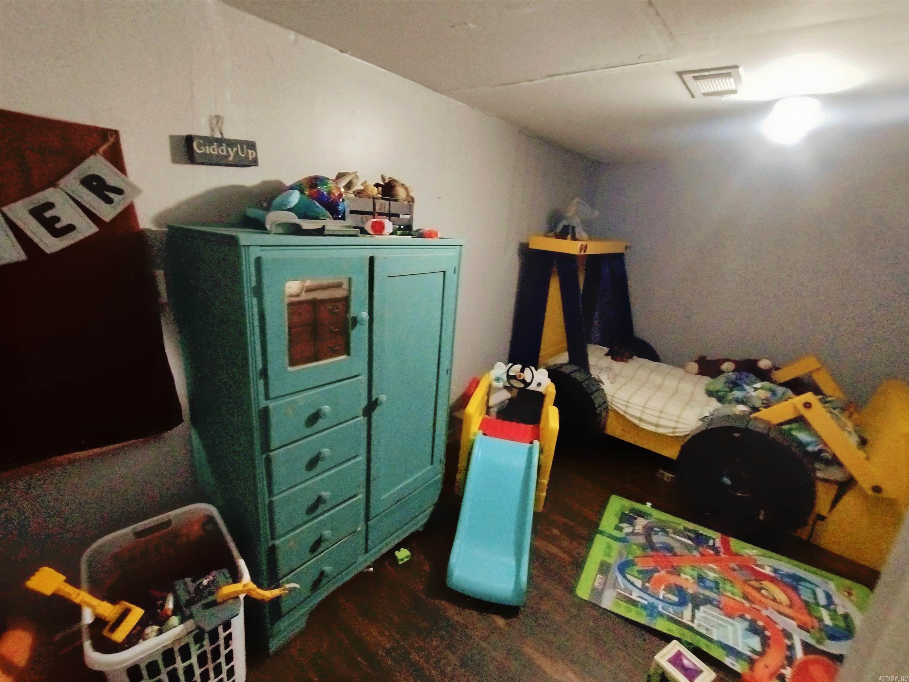 1000 Arvid Maeland Blvd  Mountain View, AR