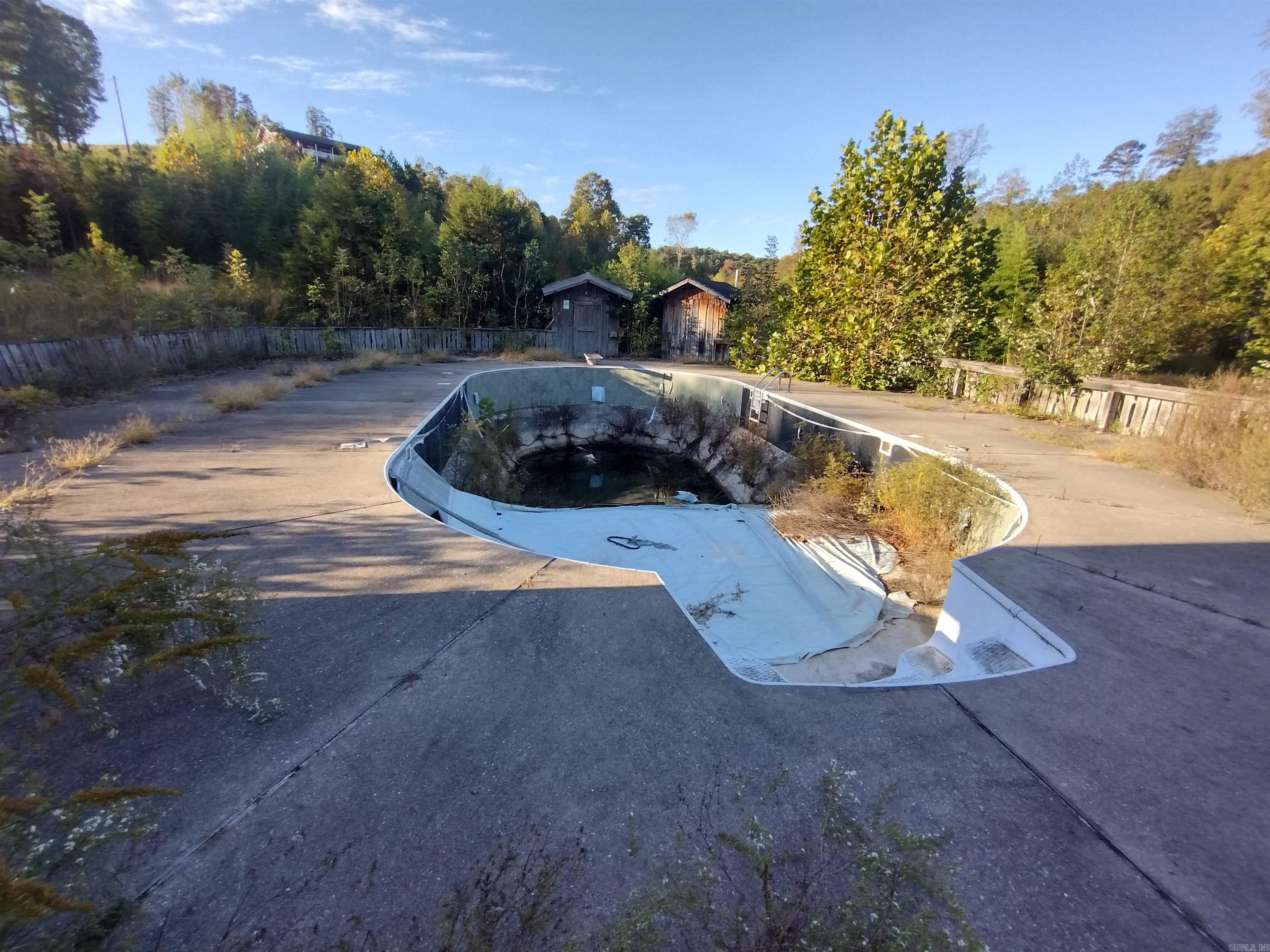 1000 Arvid Maeland Blvd  Mountain View, AR