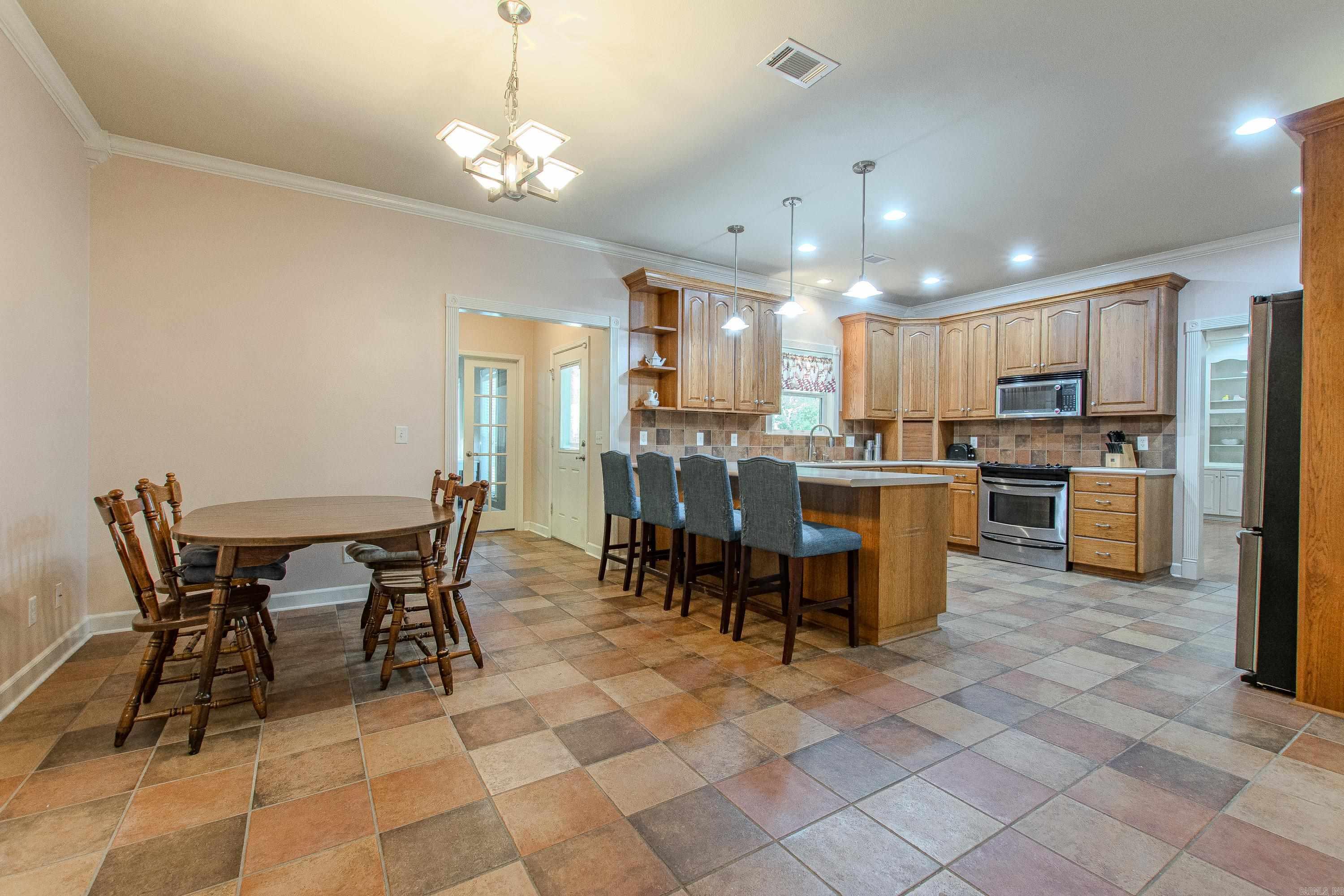 2750 E Woodson Lateral  Hensley, AR