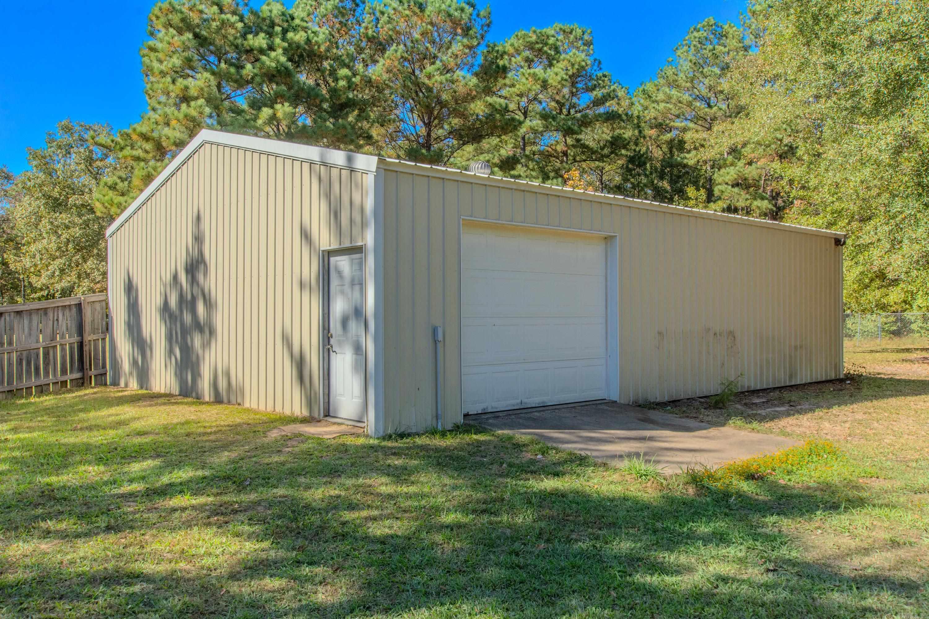 2750 E Woodson Lateral  Hensley, AR