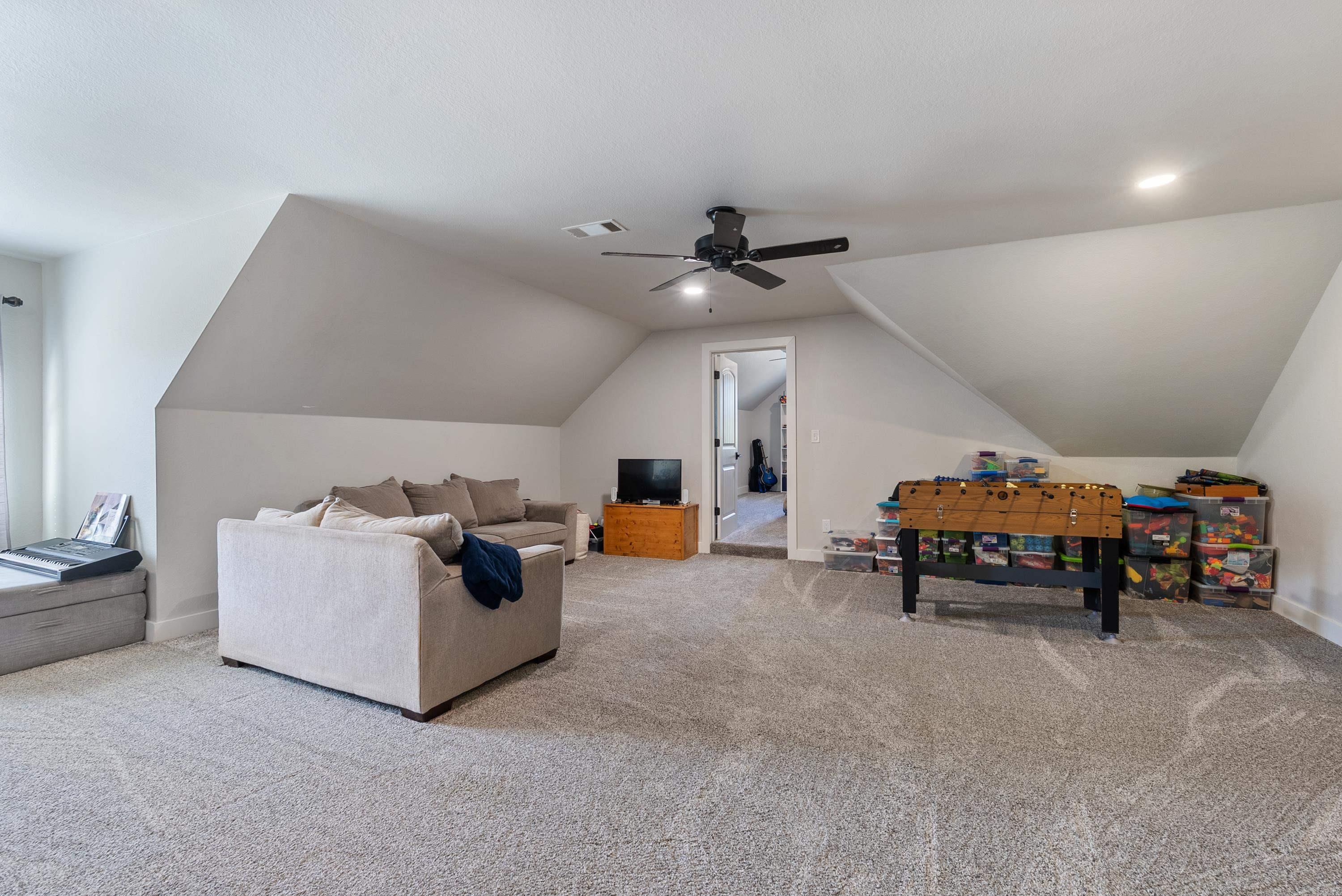 101 Burgess  Greenbrier, AR