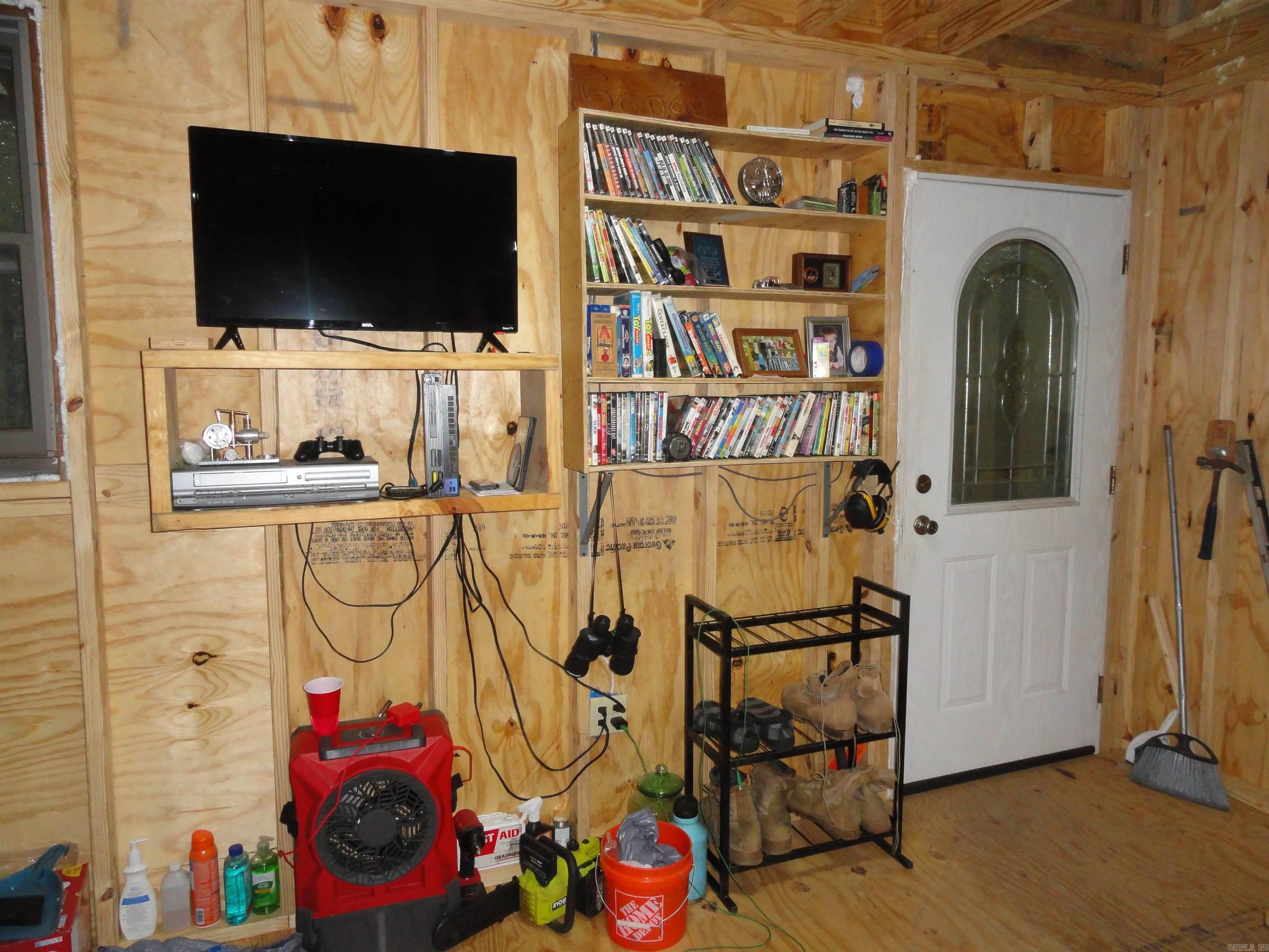 2340 Shady Grove Road Leslie, AR 72645