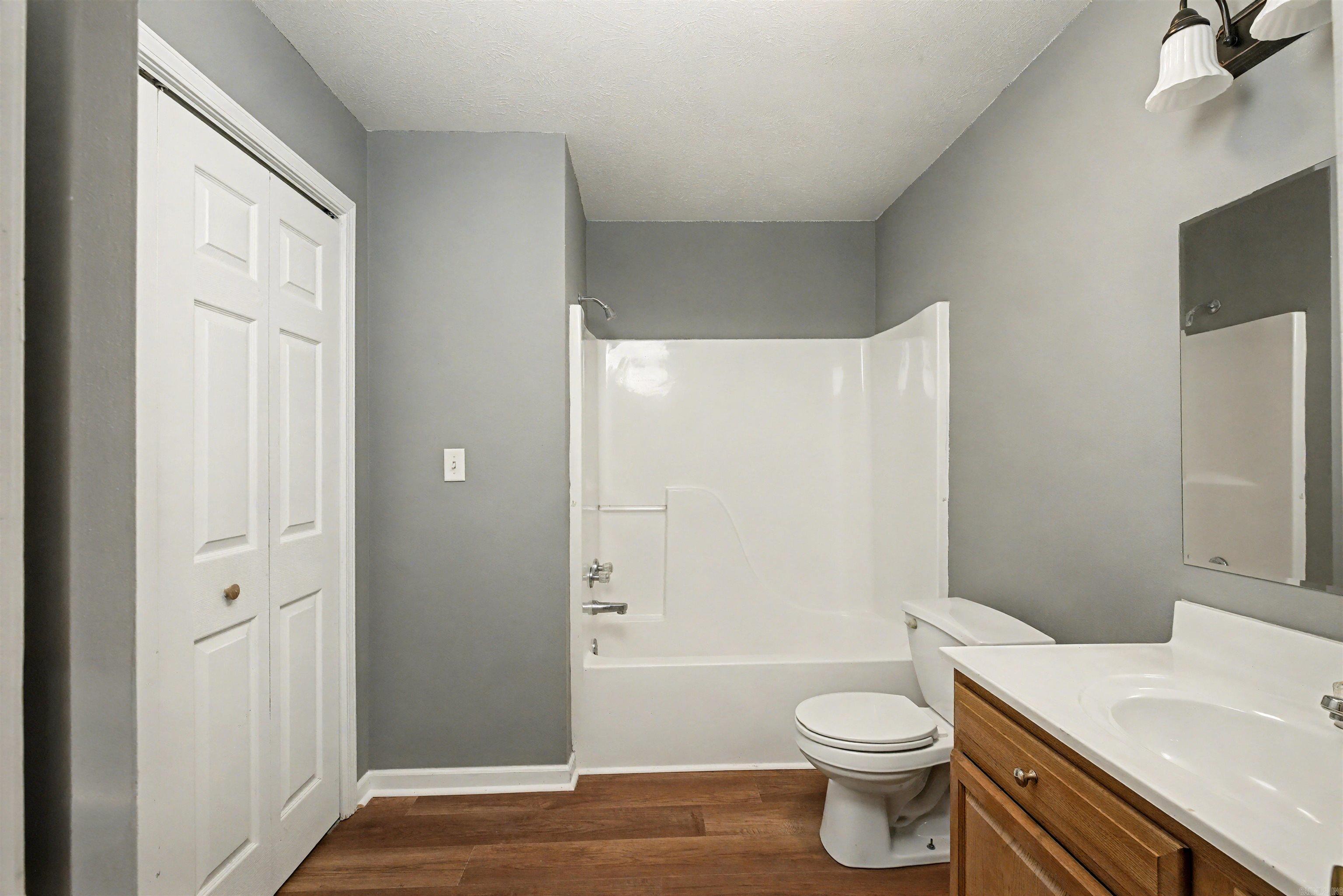 712 Michael  Redfield, AR