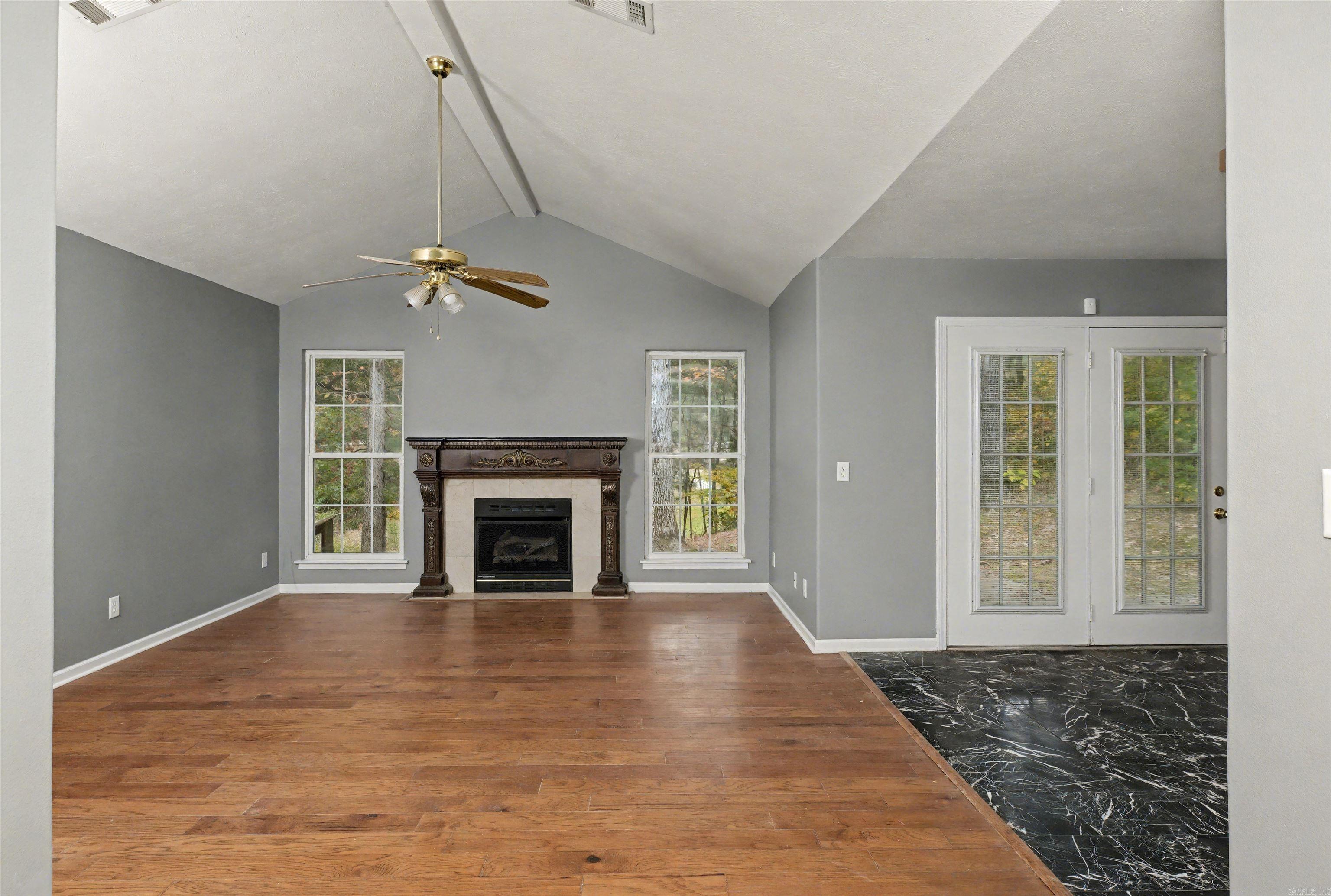 712 Michael  Redfield, AR