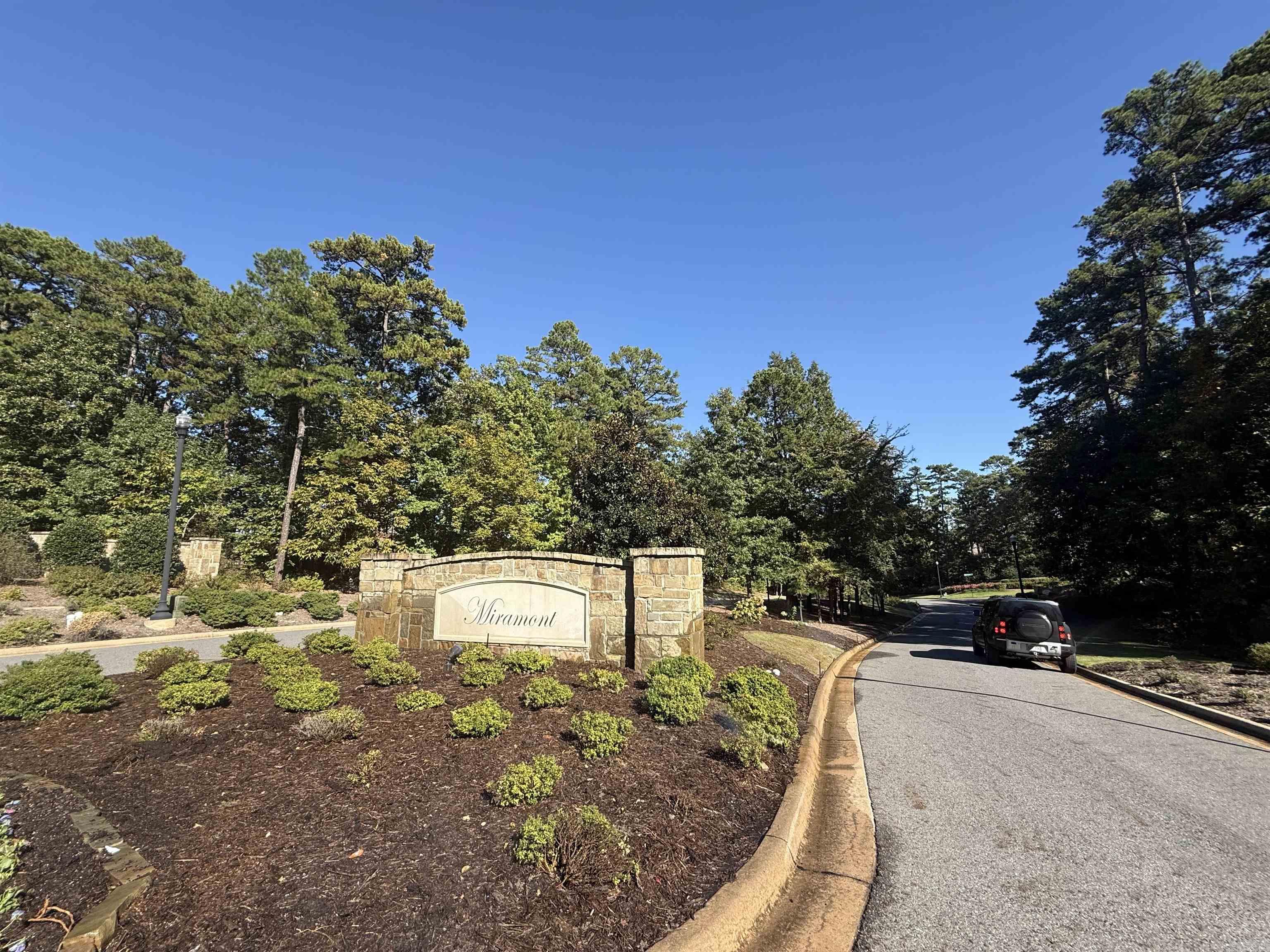 40 Miramont  Little Rock, AR