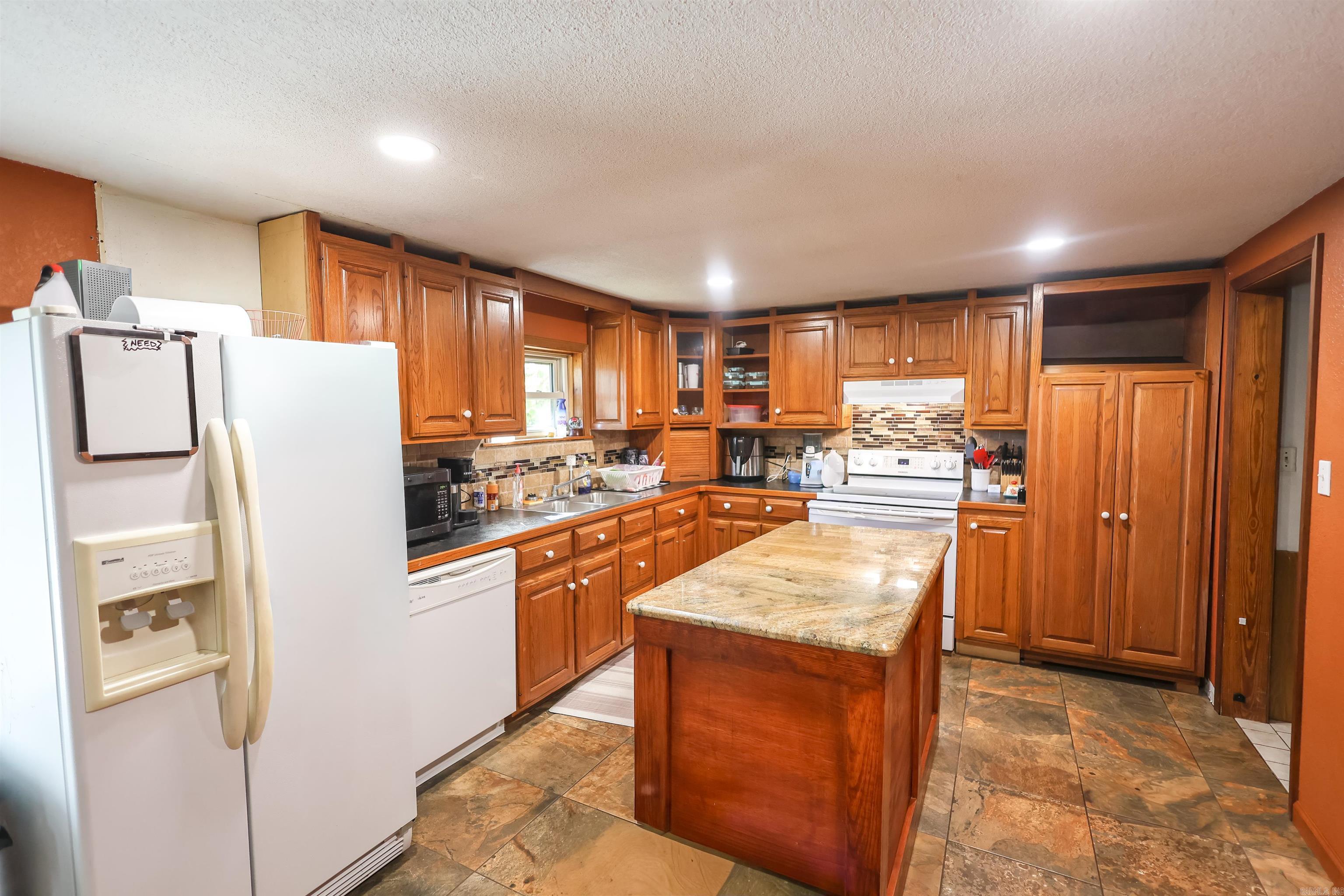 2567 Highway 70 Amity, AR 71921