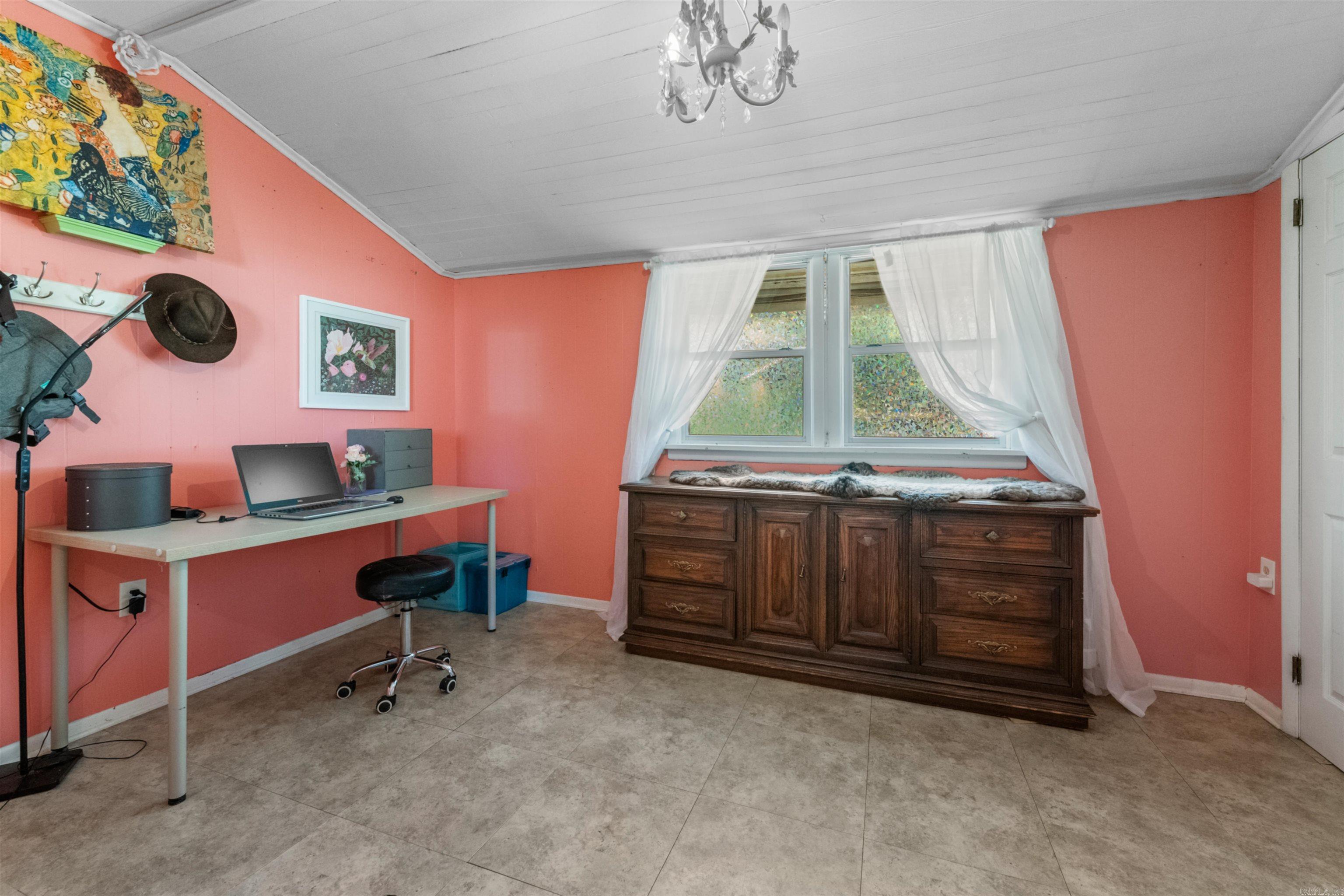 104 Court Square Road El Paso, AR 72045