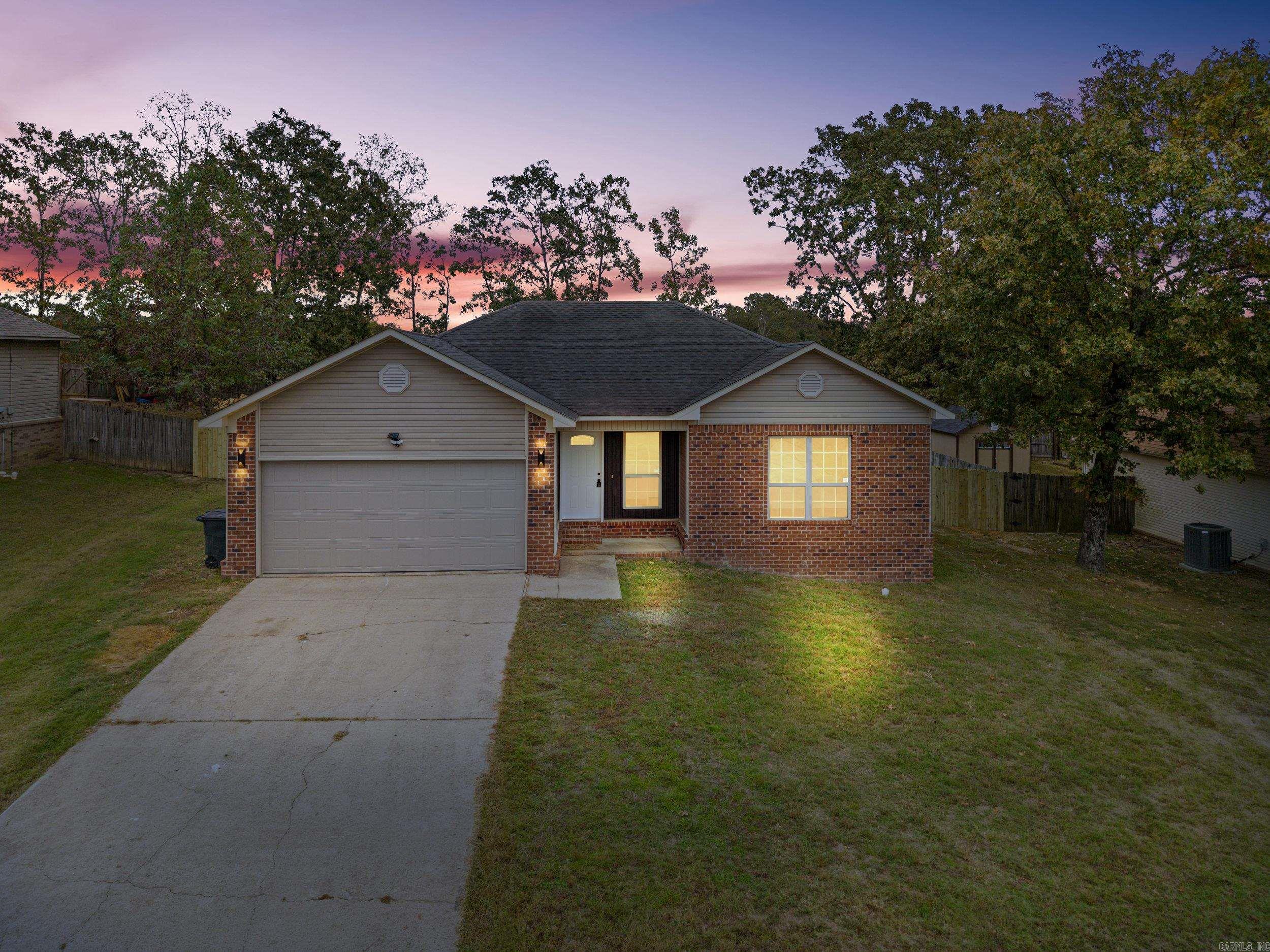 109 Weathering Dr Austin, AR 72007