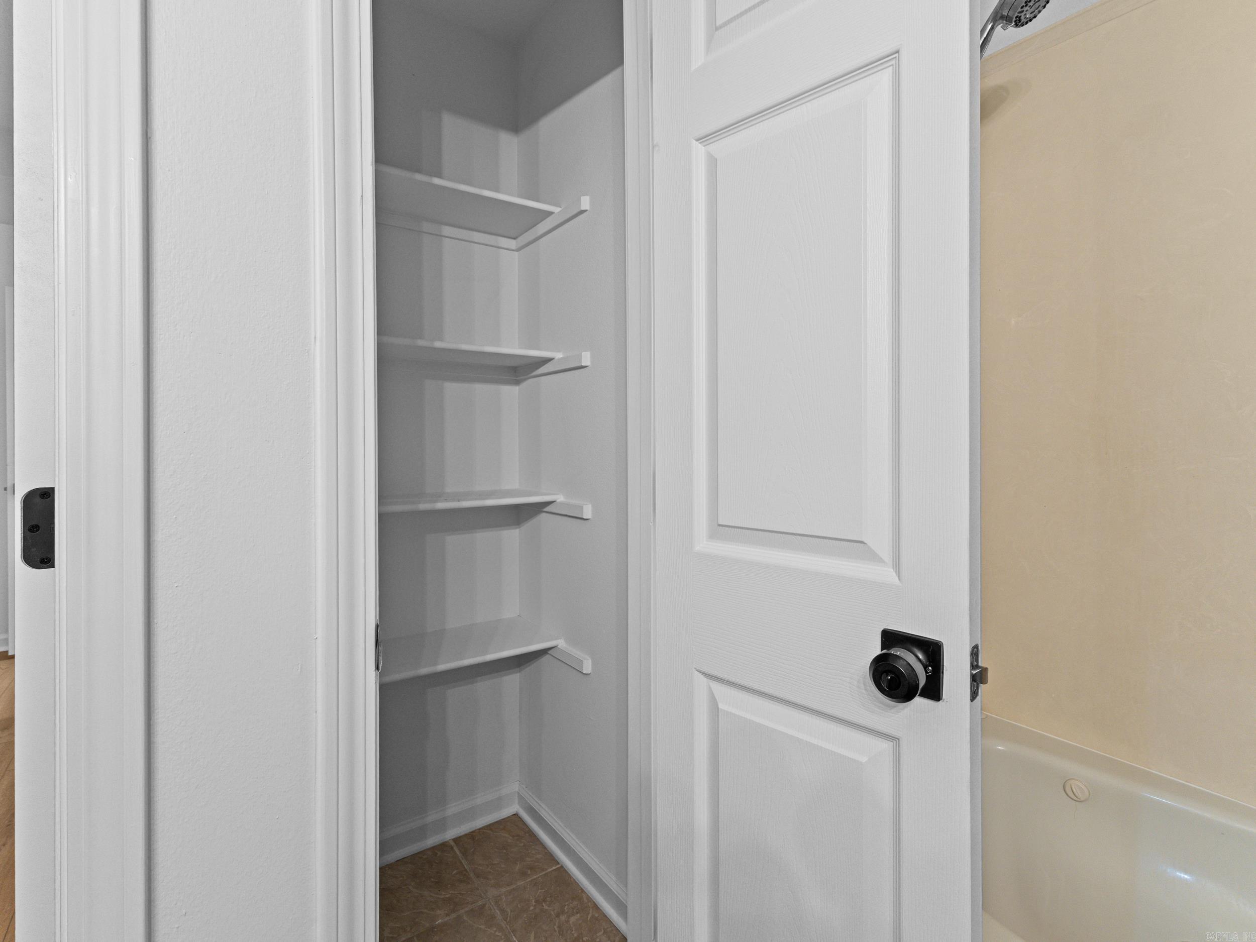 109 Weathering Dr Austin, AR 72007