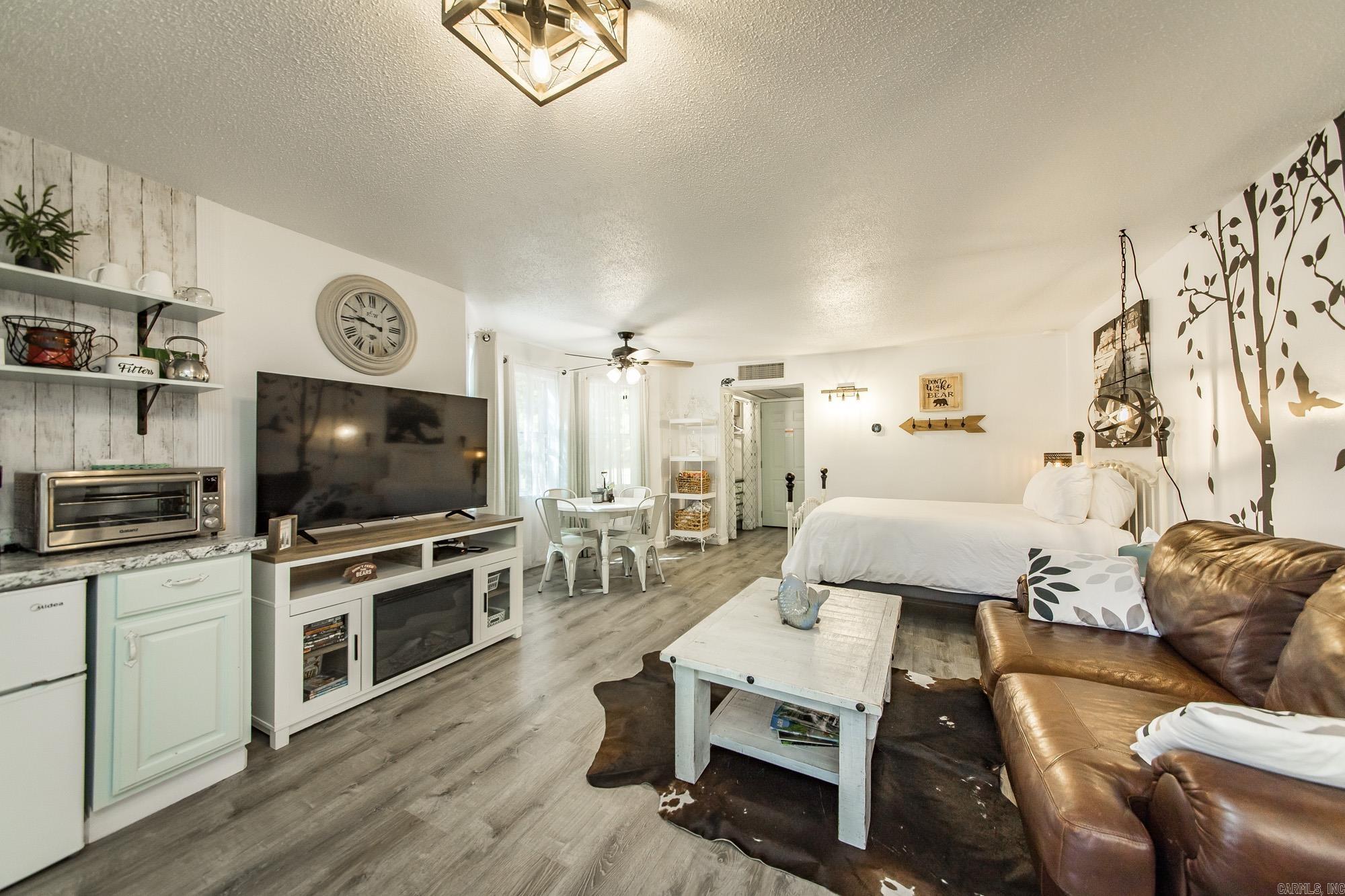 3028 Summerhill Place Fairfield Bay, AR 72088