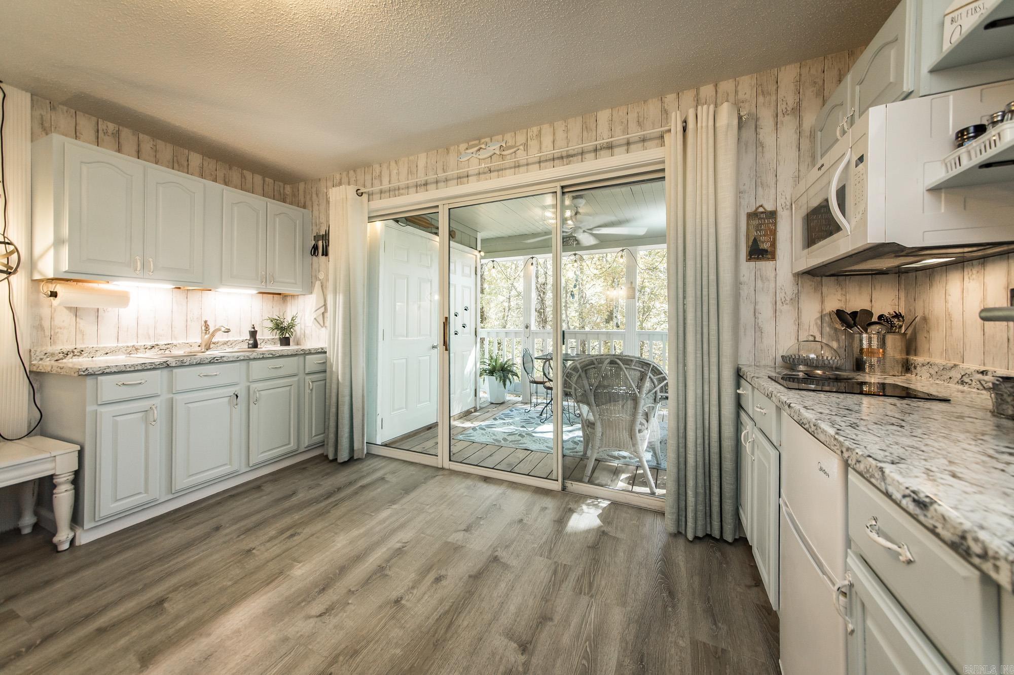 3028 Summerhill Place Fairfield Bay, AR 72088