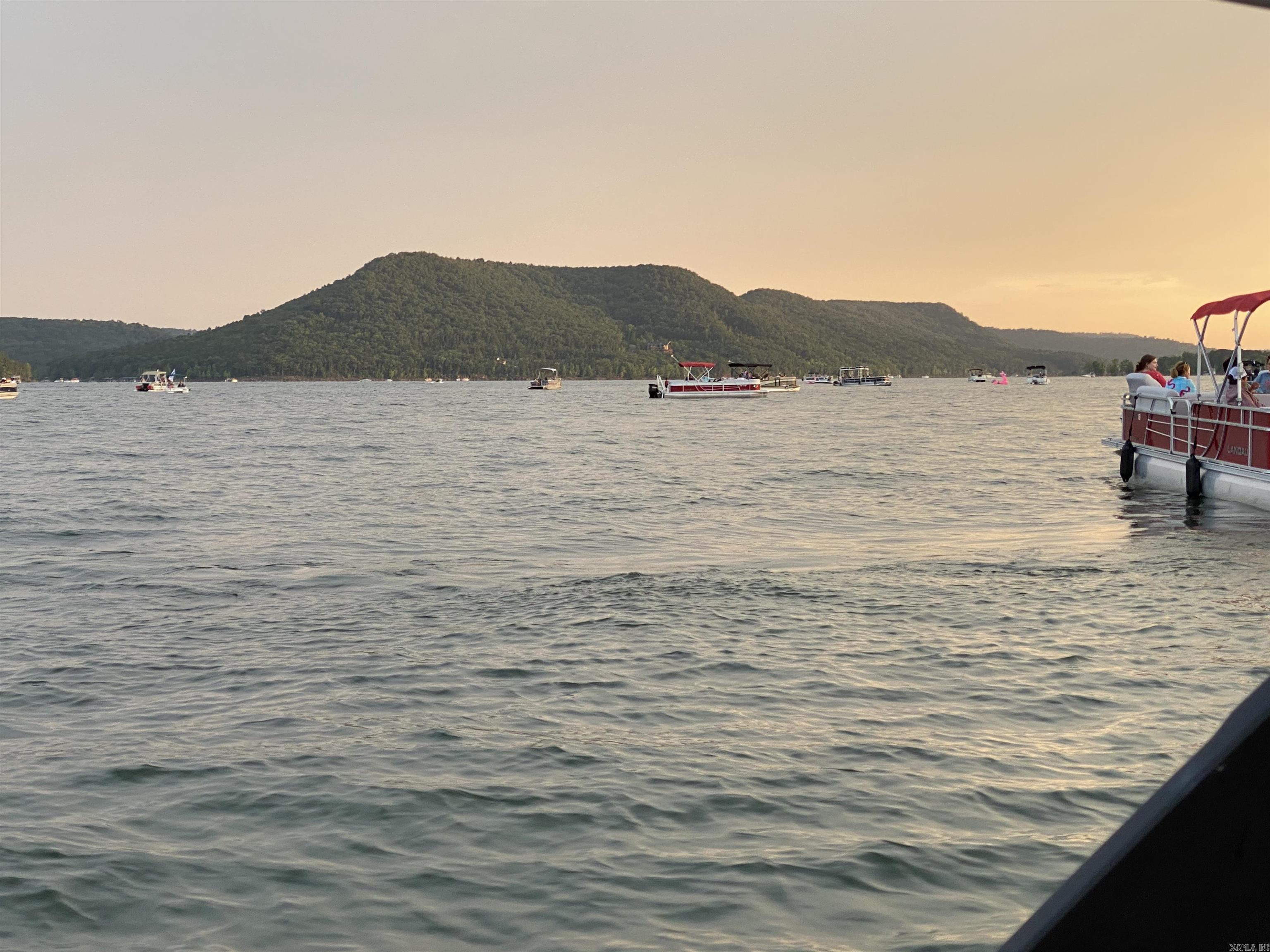 3032 & 3028 Summerhill Place Fairfield Bay, AR 72088