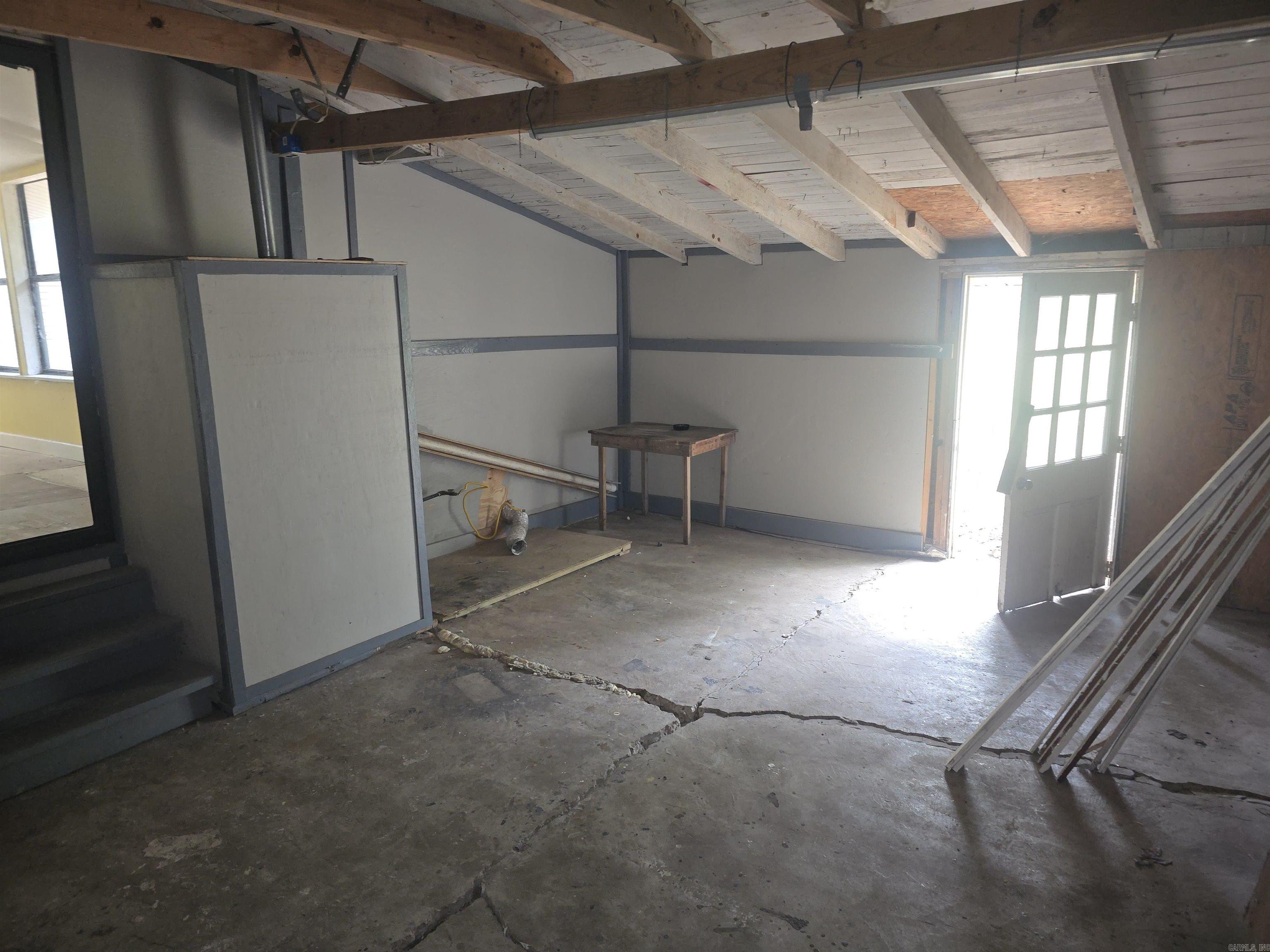 9403 270  White Hall, AR