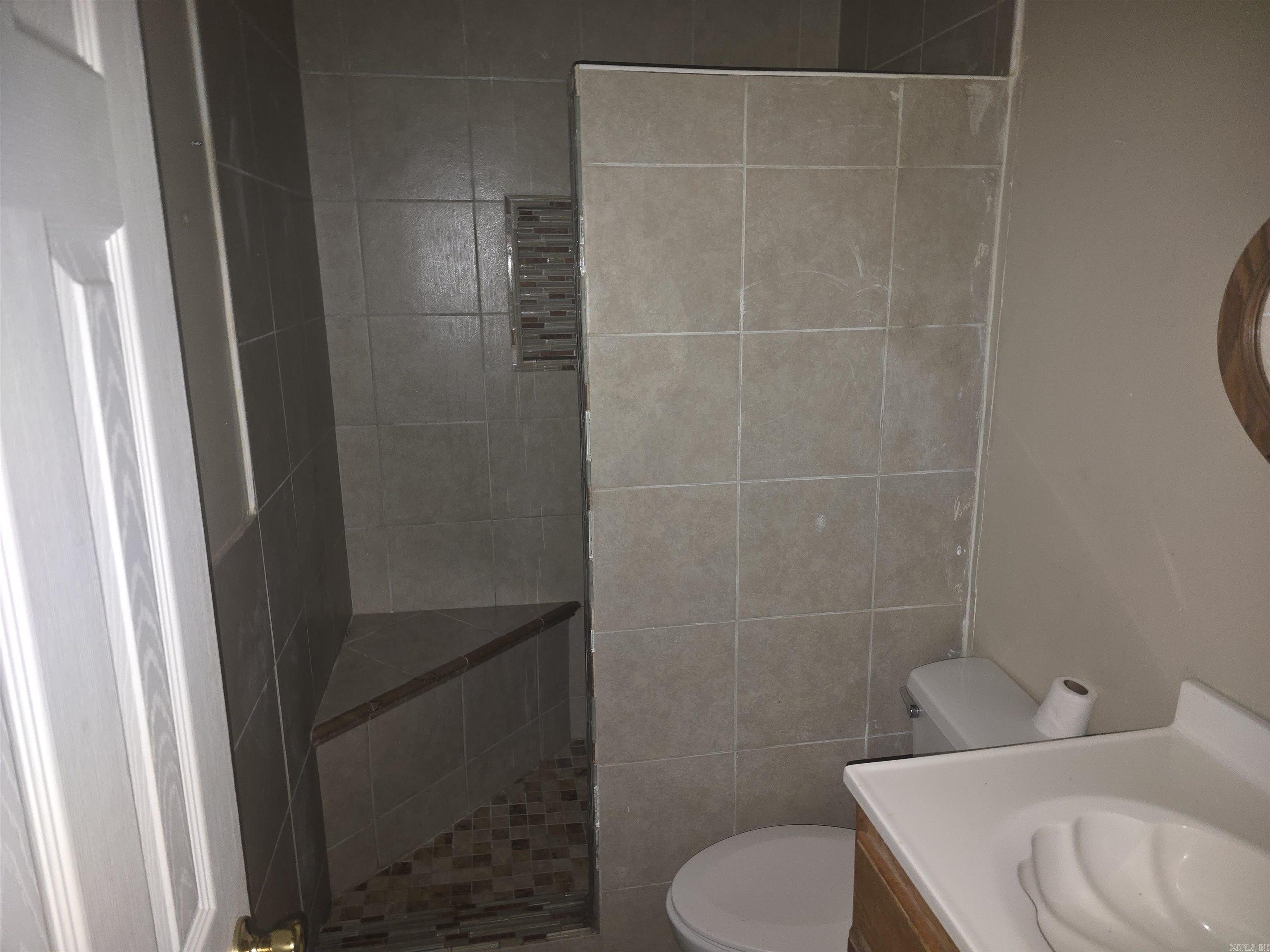 9403 270  White Hall, AR