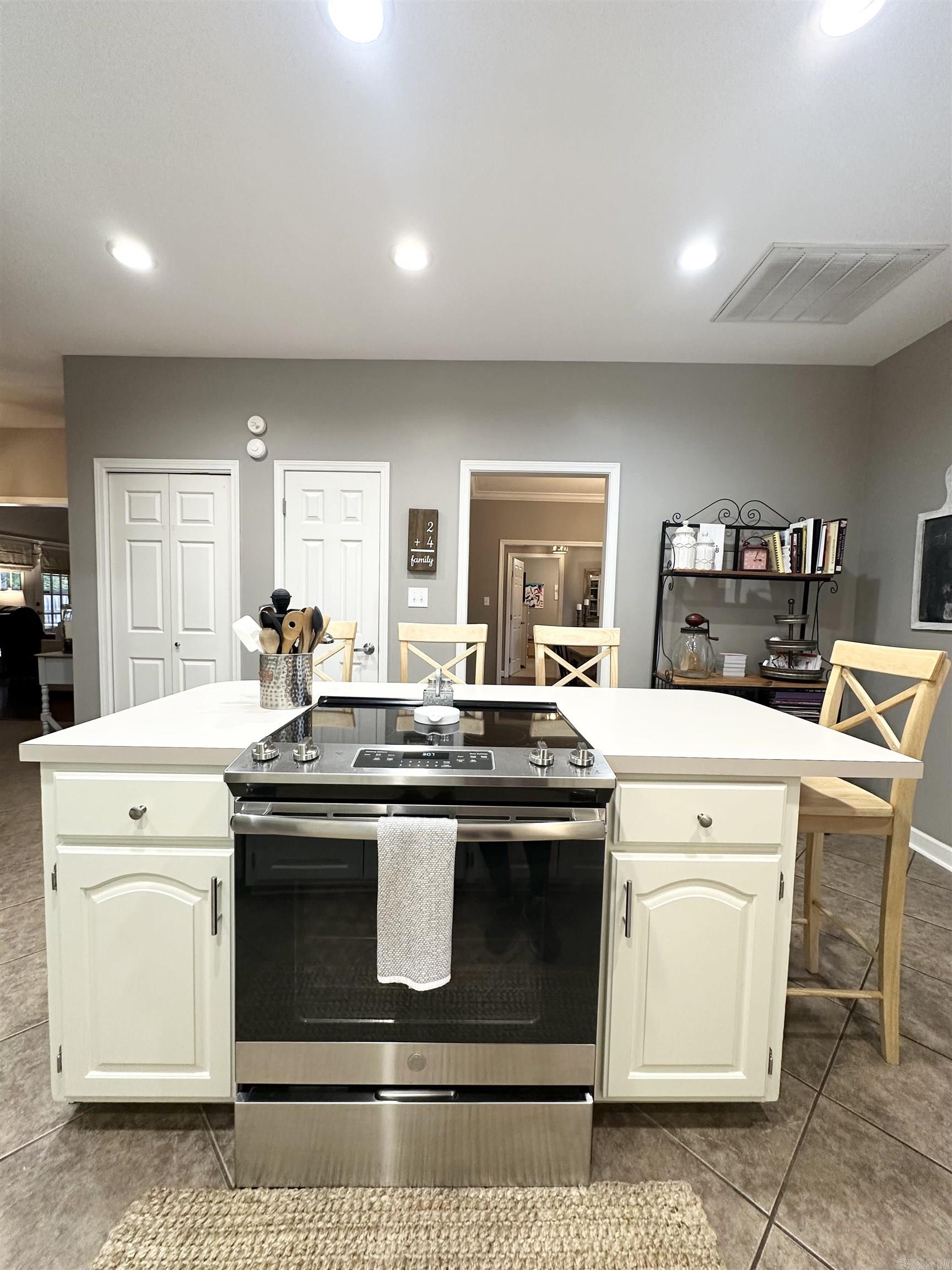 2110 Barney Lane White Hall, AR 71602