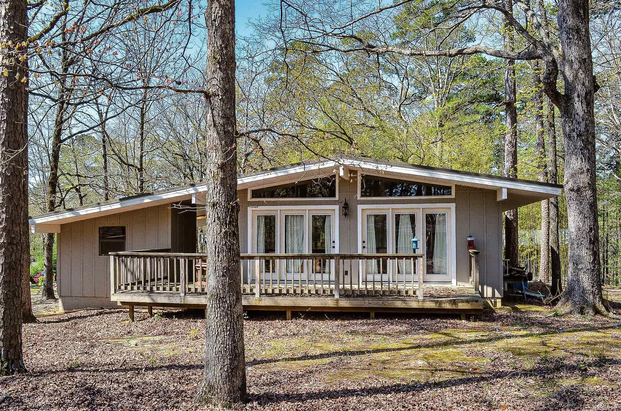 1 Valls Circle  Hot Springs Village, AR