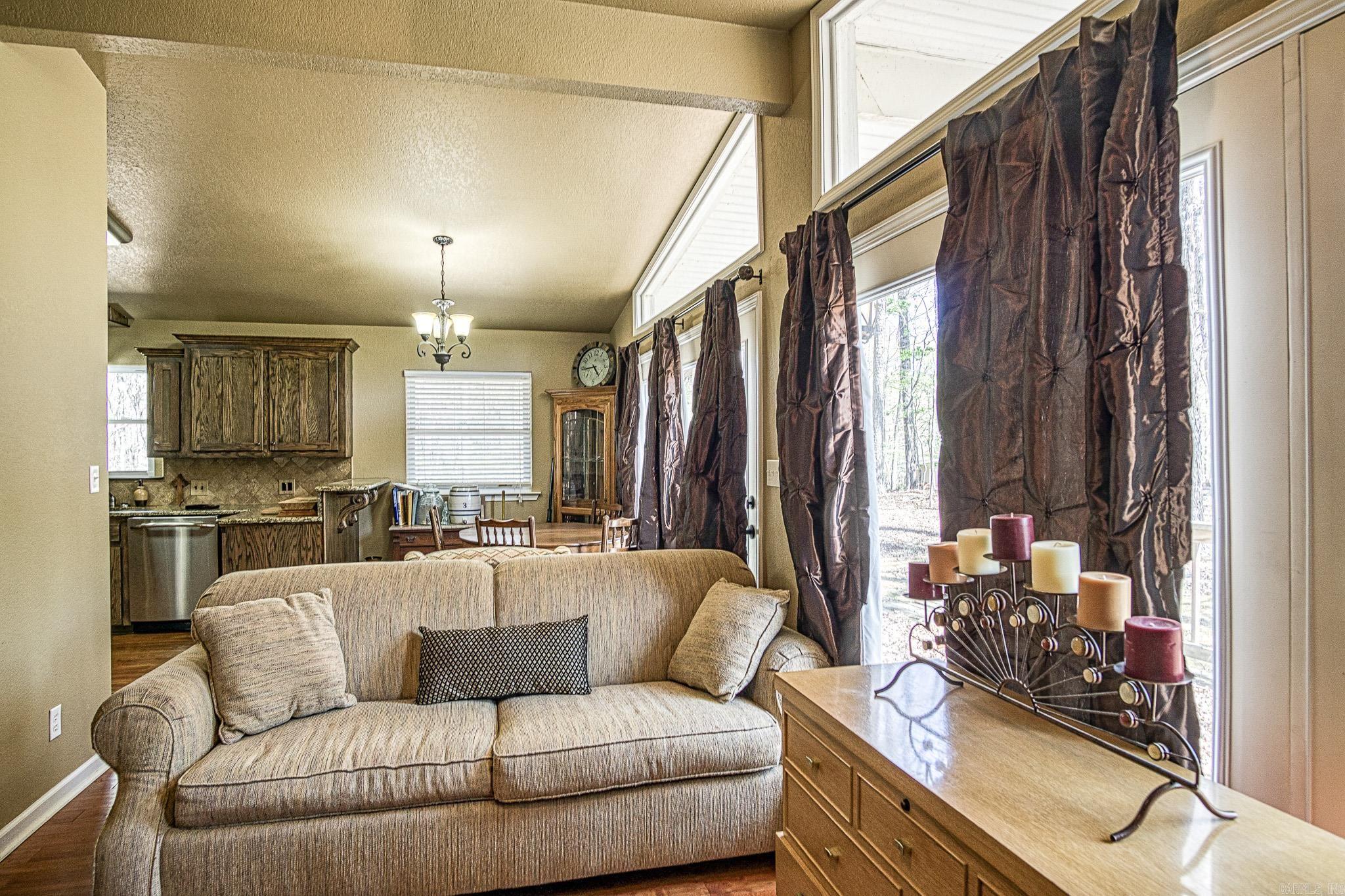 1 Valls Circle  Hot Springs Village, AR