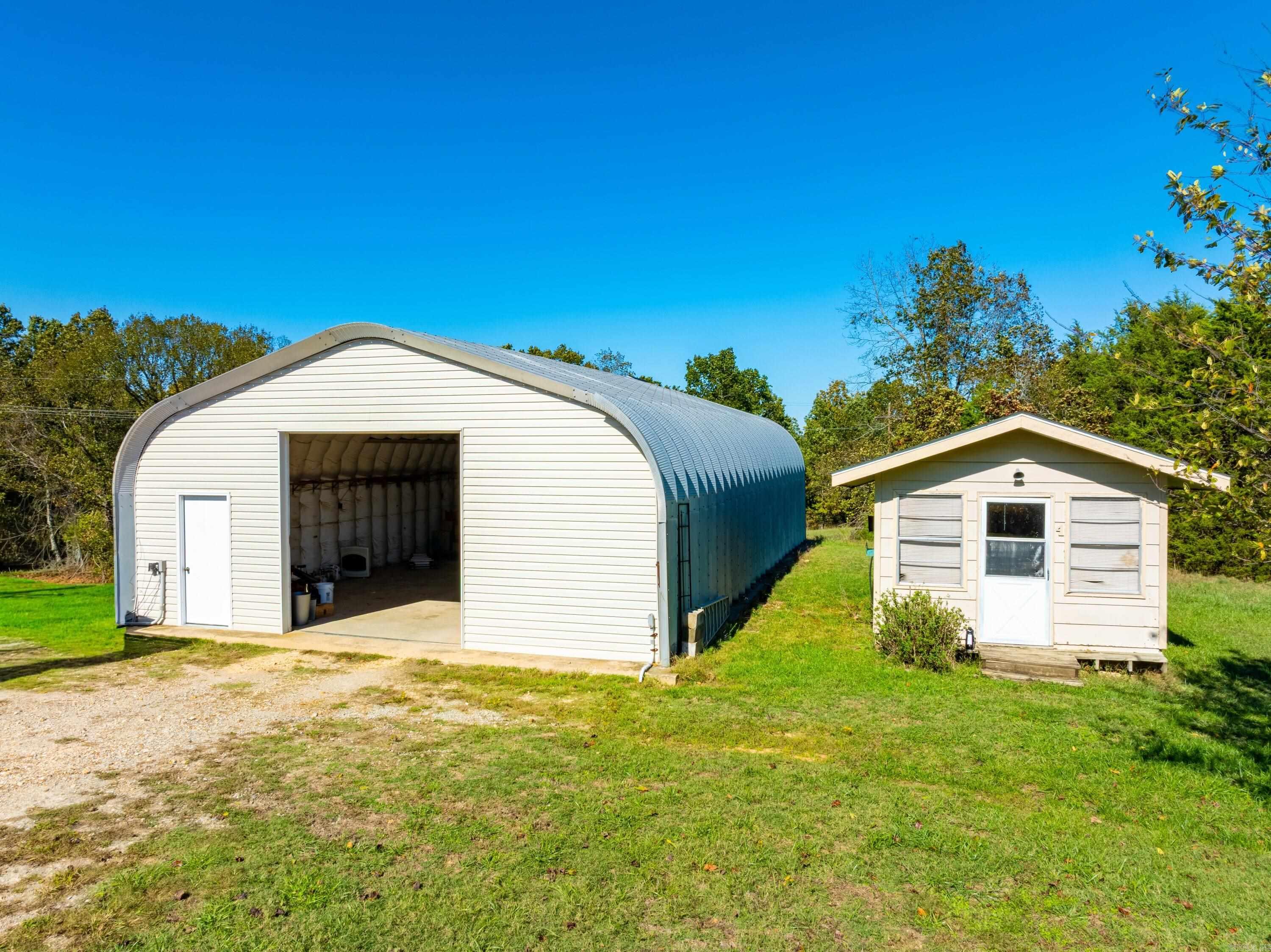 1742 Flora Church Trl  Viola, AR