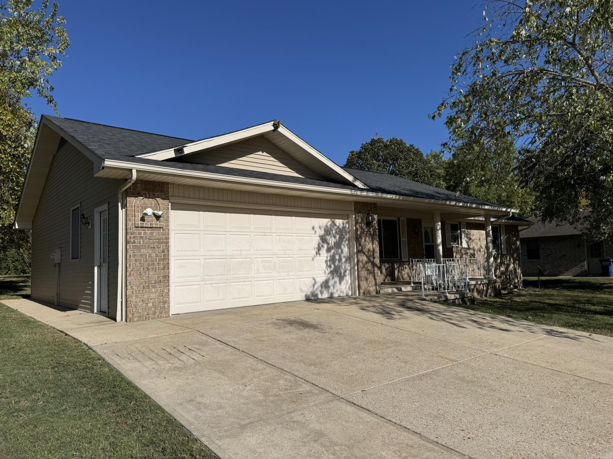 1708 Coachman  Mountain Home, AR