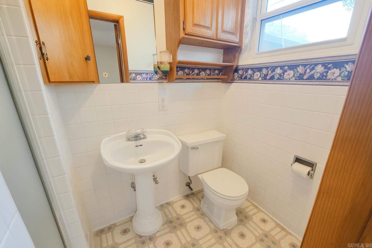 608 Broadmoor  Mountain Home, AR