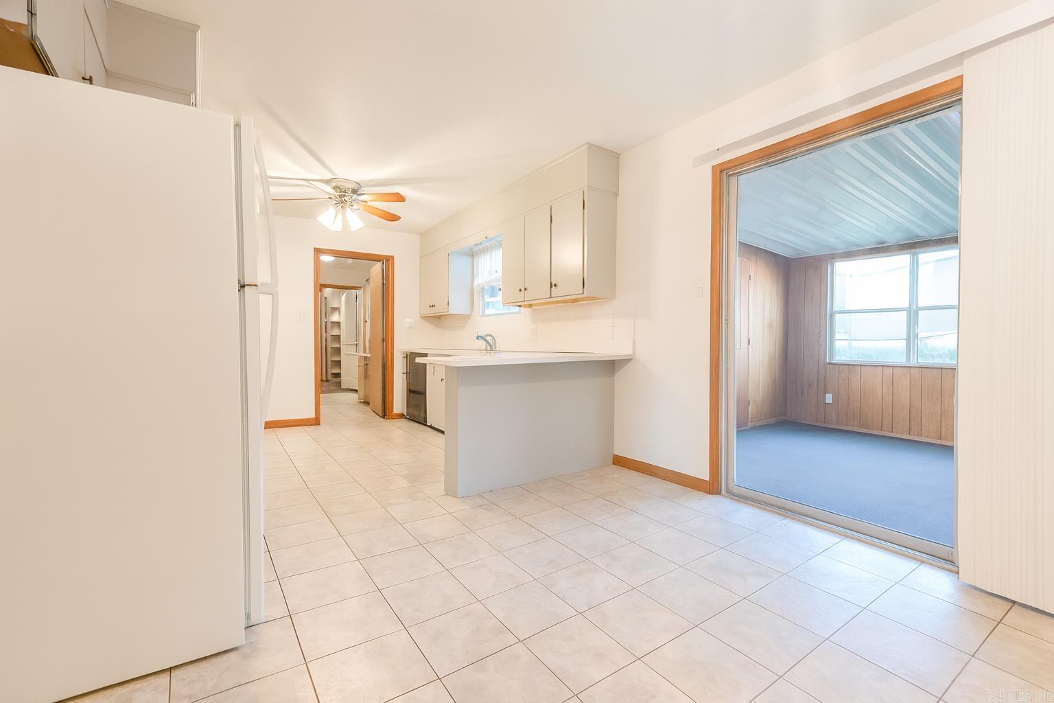 608 Broadmoor  Mountain Home, AR