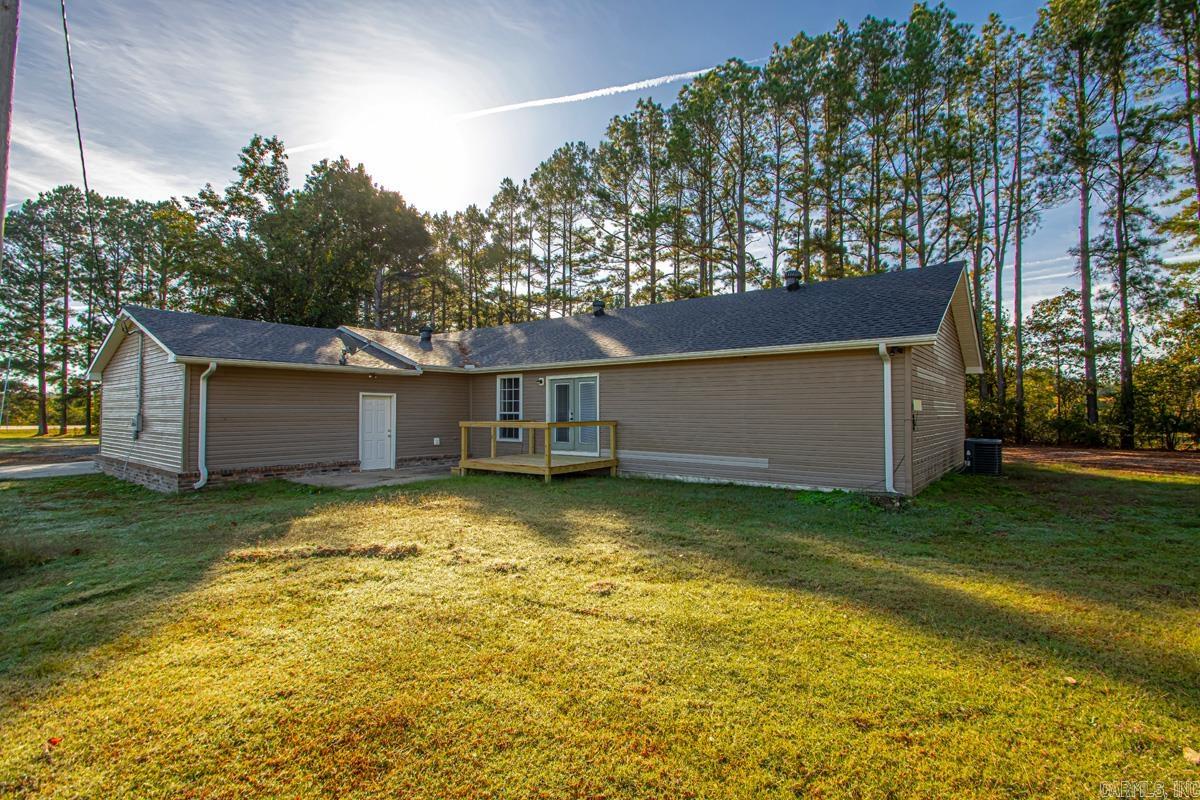 3426 Highway 5  El Paso, AR