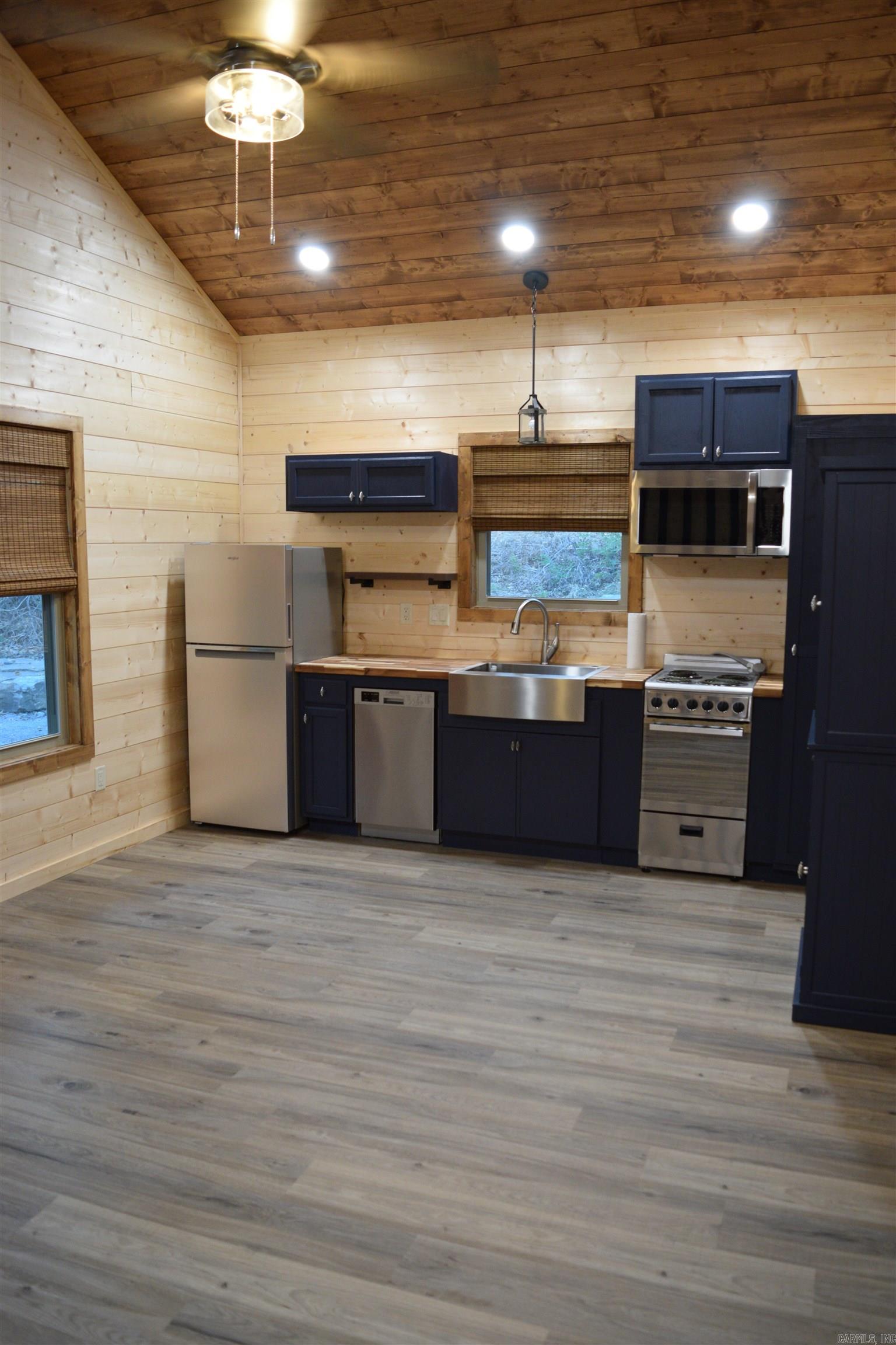 86 Donham  Edgemont, AR