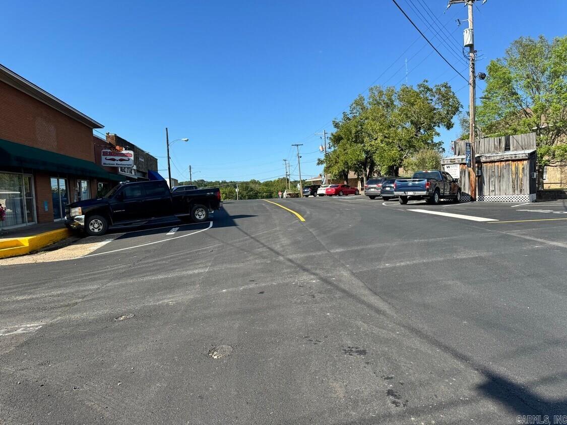 140 West  Mount Ida, AR