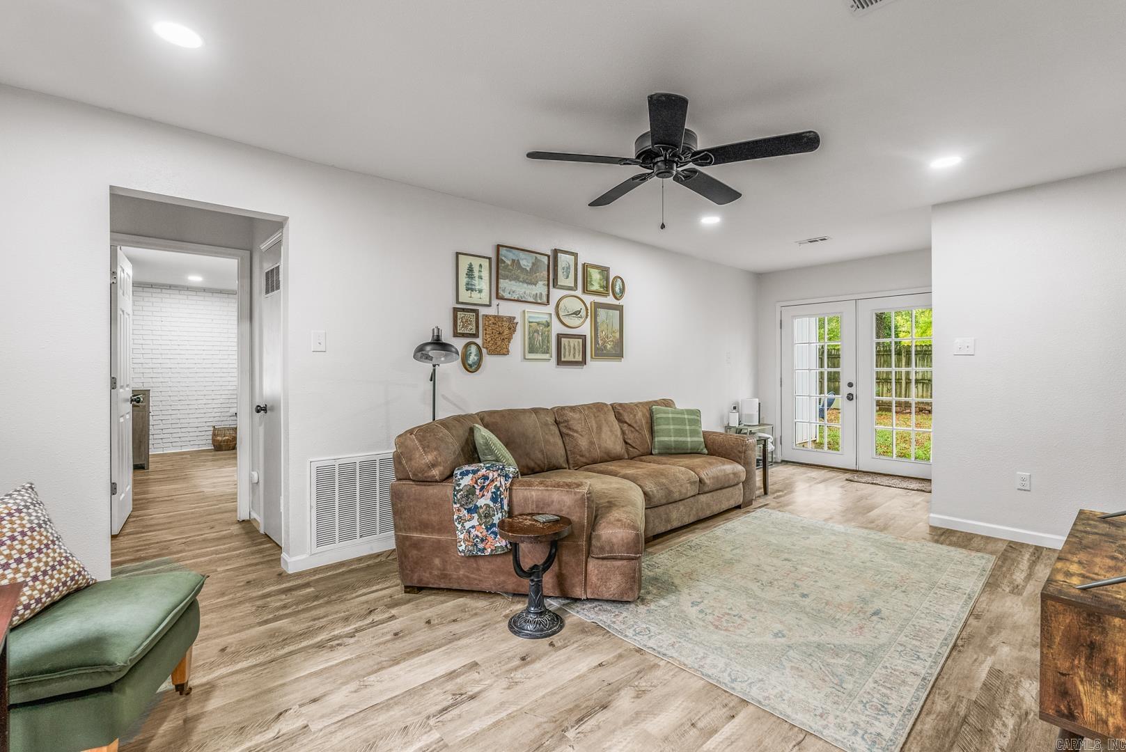 9 Smoking Oaks  Conway, AR