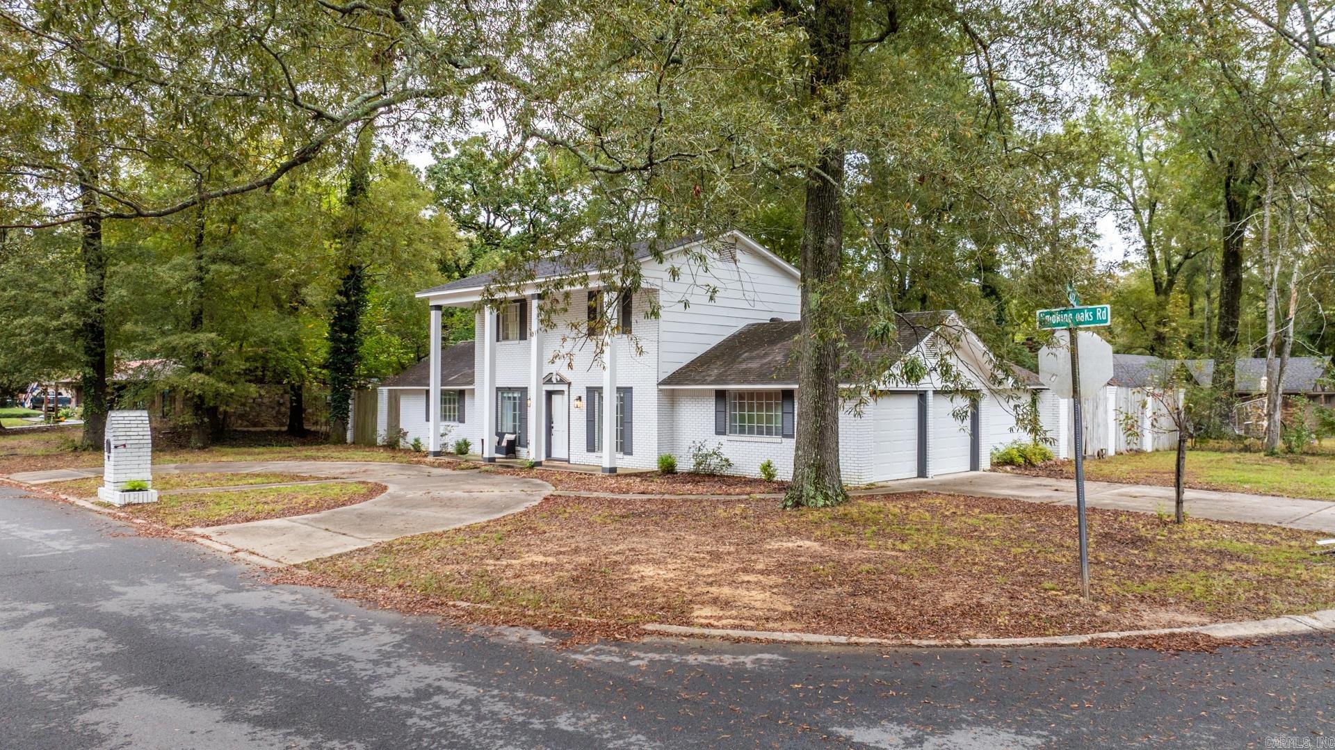 9 Smoking Oaks  Conway, AR