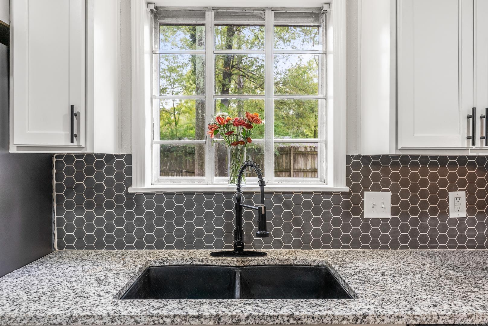 9 Smoking Oaks  Conway, AR