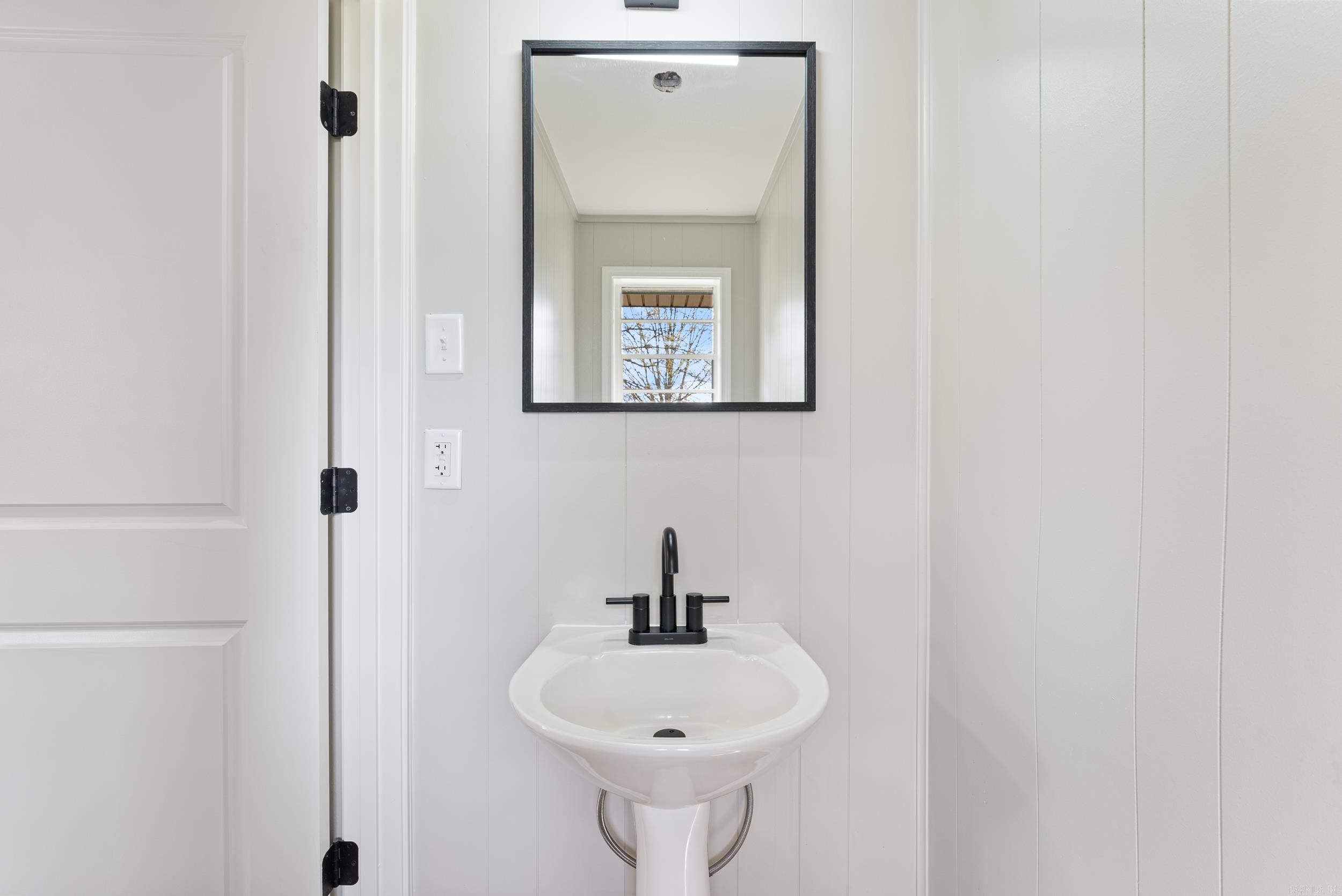 407 E Holly Street  Sheridan, AR