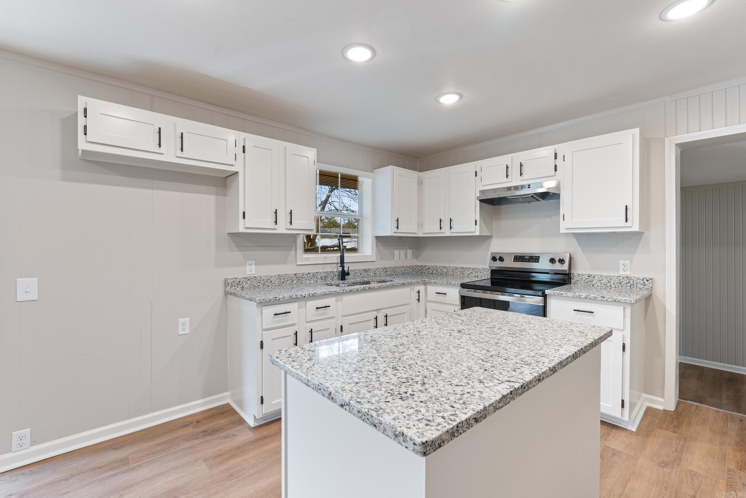 407 E Holly Street  Sheridan, AR