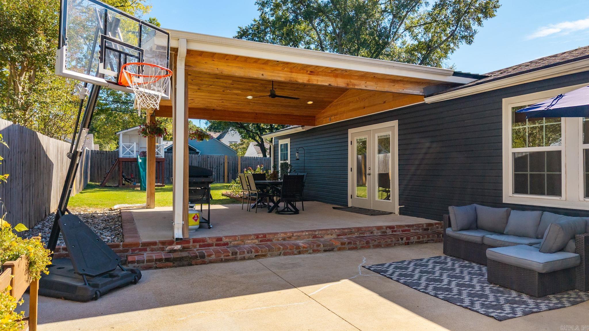 2115 N McKinley  Little Rock, AR