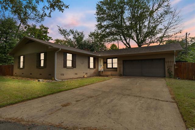 111  Sunset Place  Searcy, AR