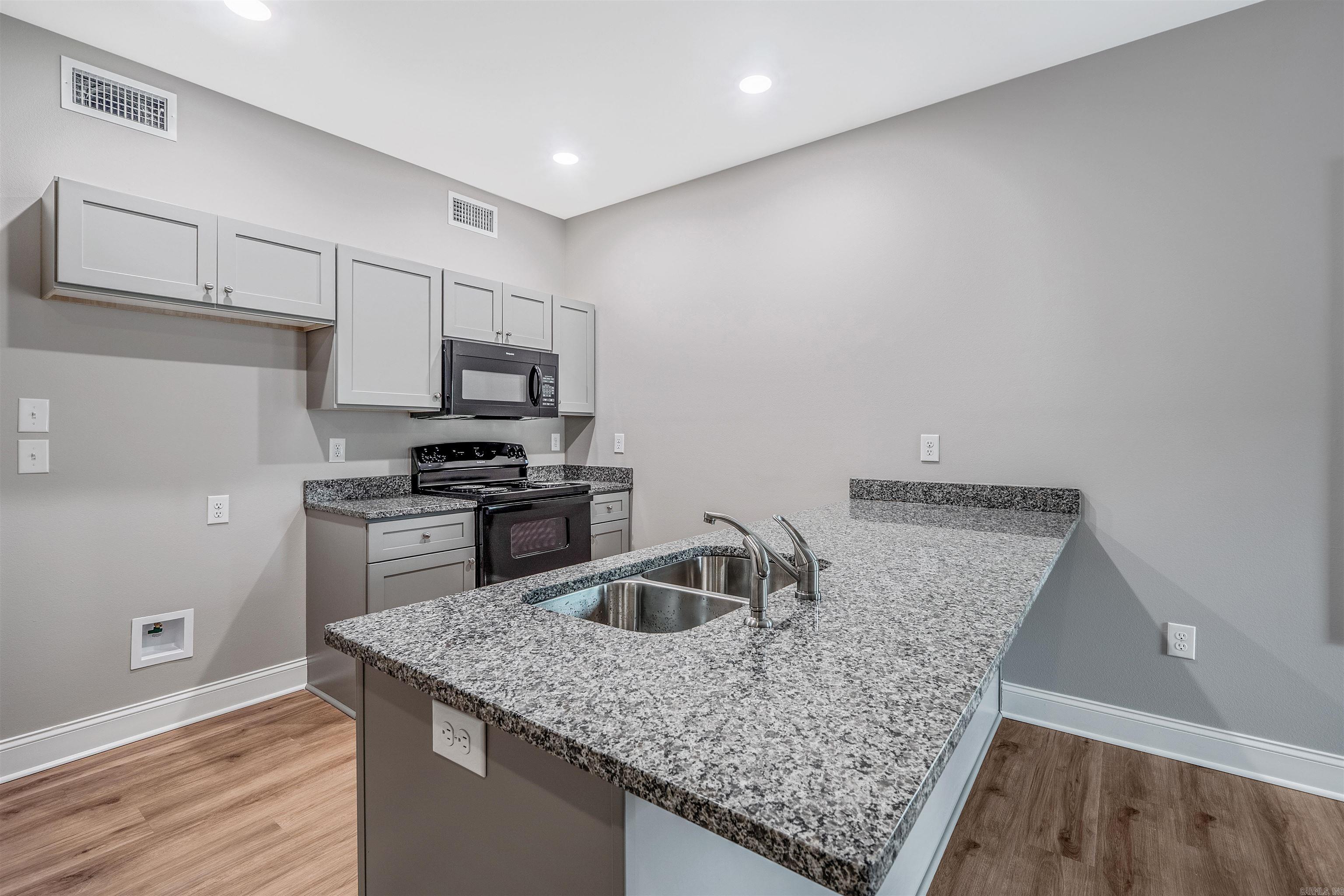 400 & 402 E Center  Jacksonville, AR