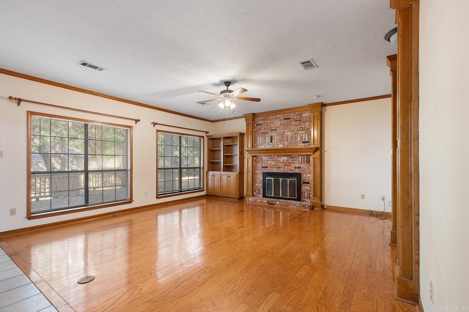 8 Edgewater  Maumelle, AR