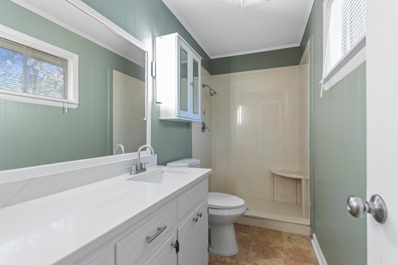 2107 West  Conway, AR