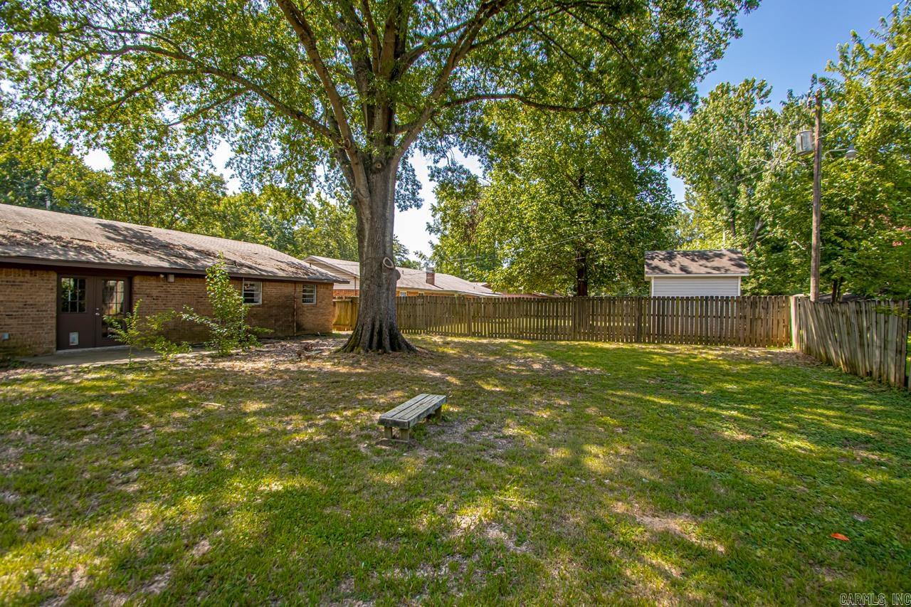 2107 West  Conway, AR