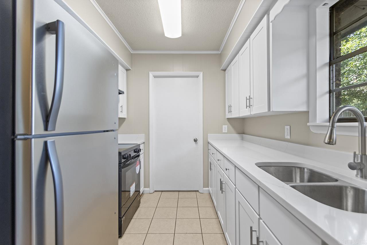 2107 West  Conway, AR