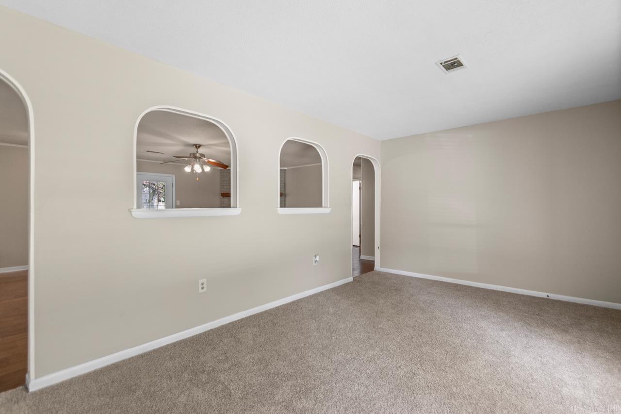 2107 West  Conway, AR