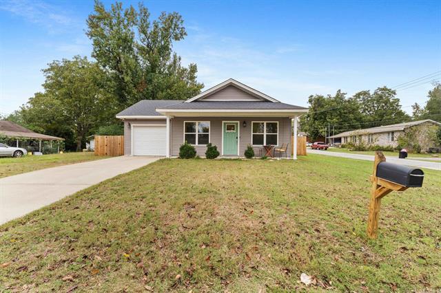 211 N College  Sheridan, AR