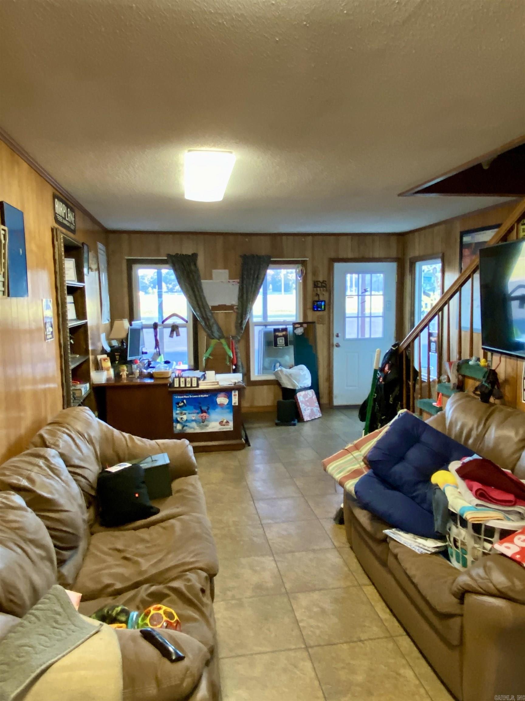 1413 E Main Street (#16 & #17 Hanger)  Clarksville, AR