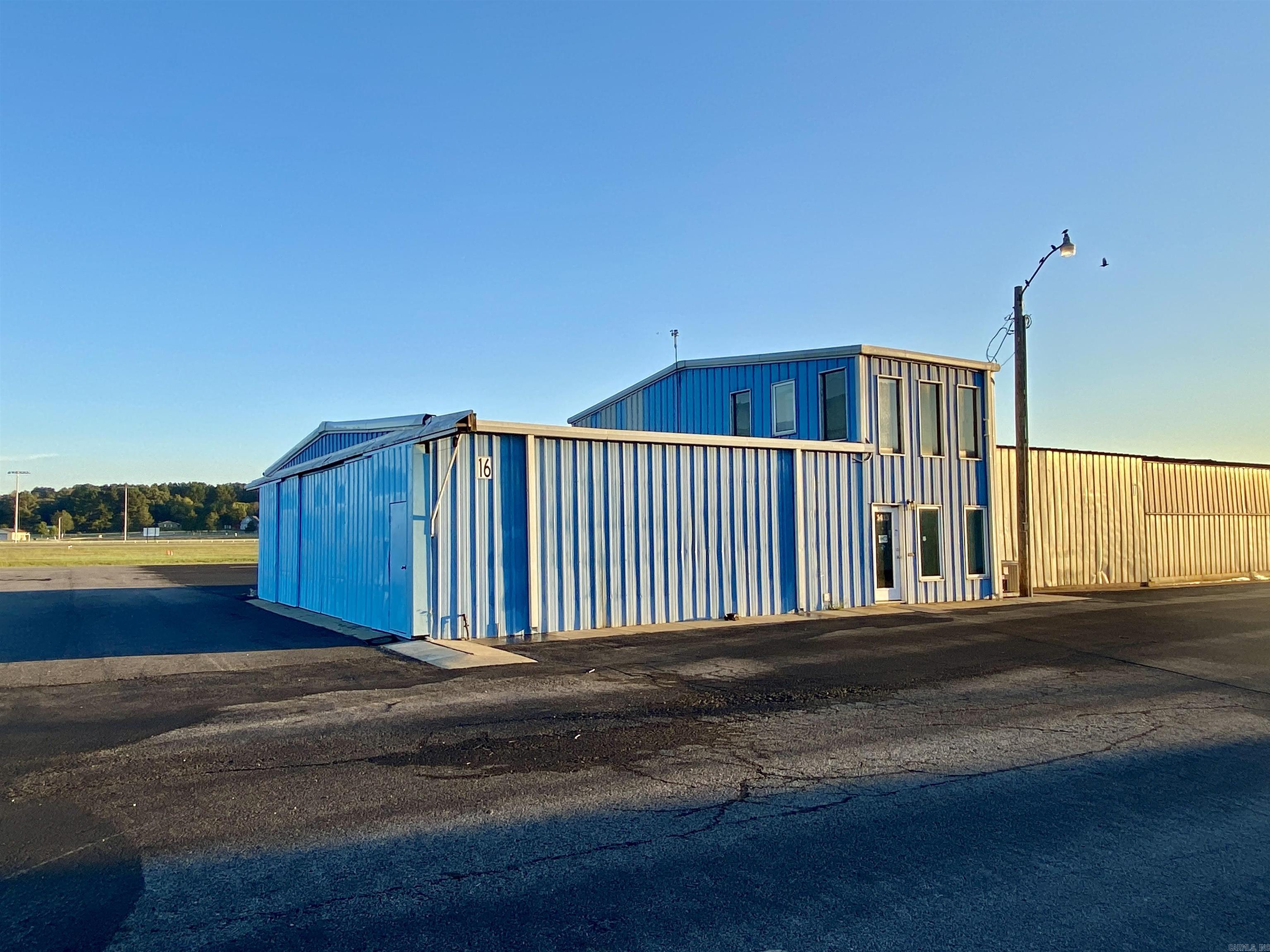 1413 E Main Street (#13 & 16 & 17 Hanger)  Clarksville, AR