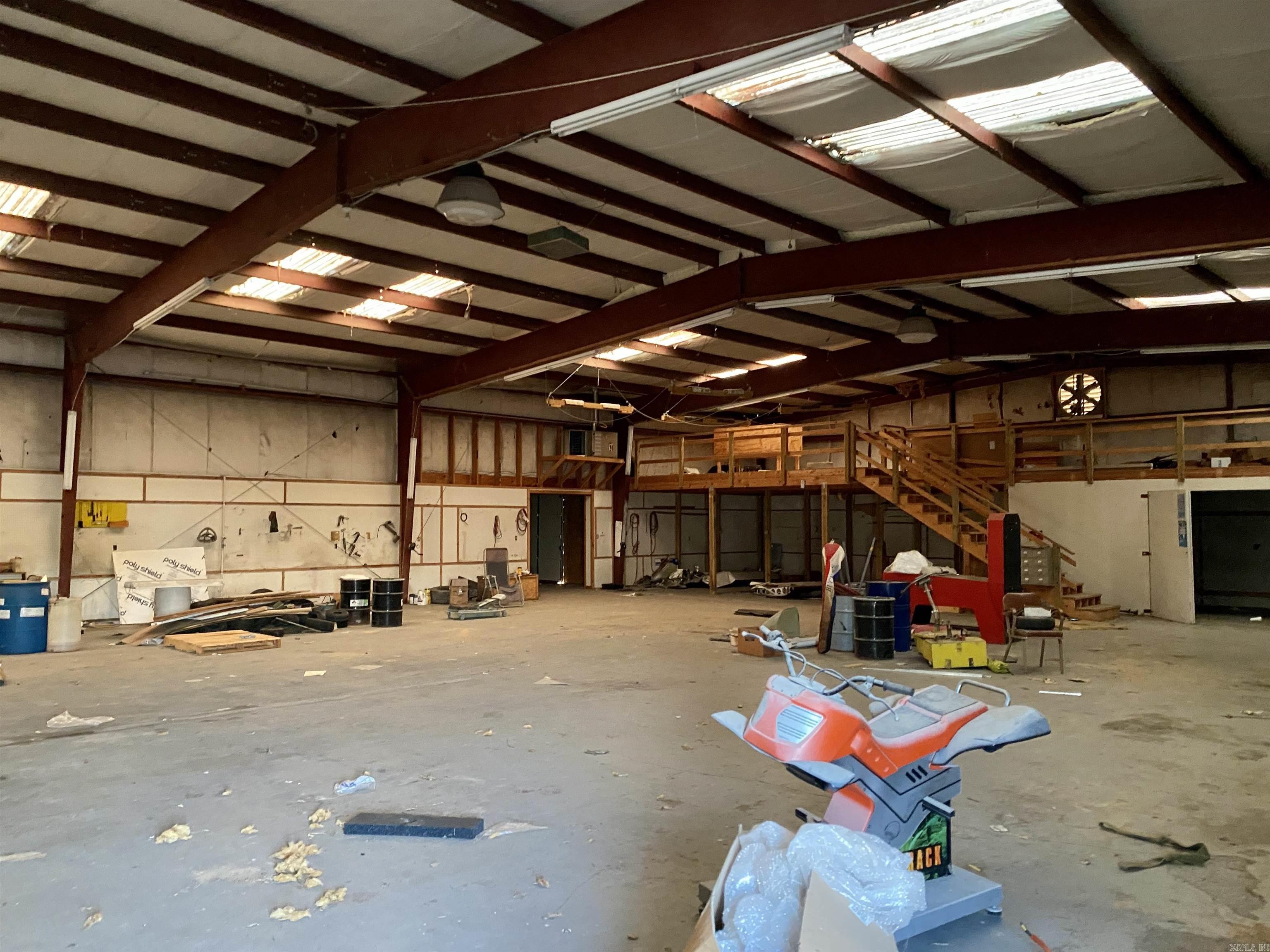 1413 E Main Street (#13 & 16 & 17 Hanger)  Clarksville, AR