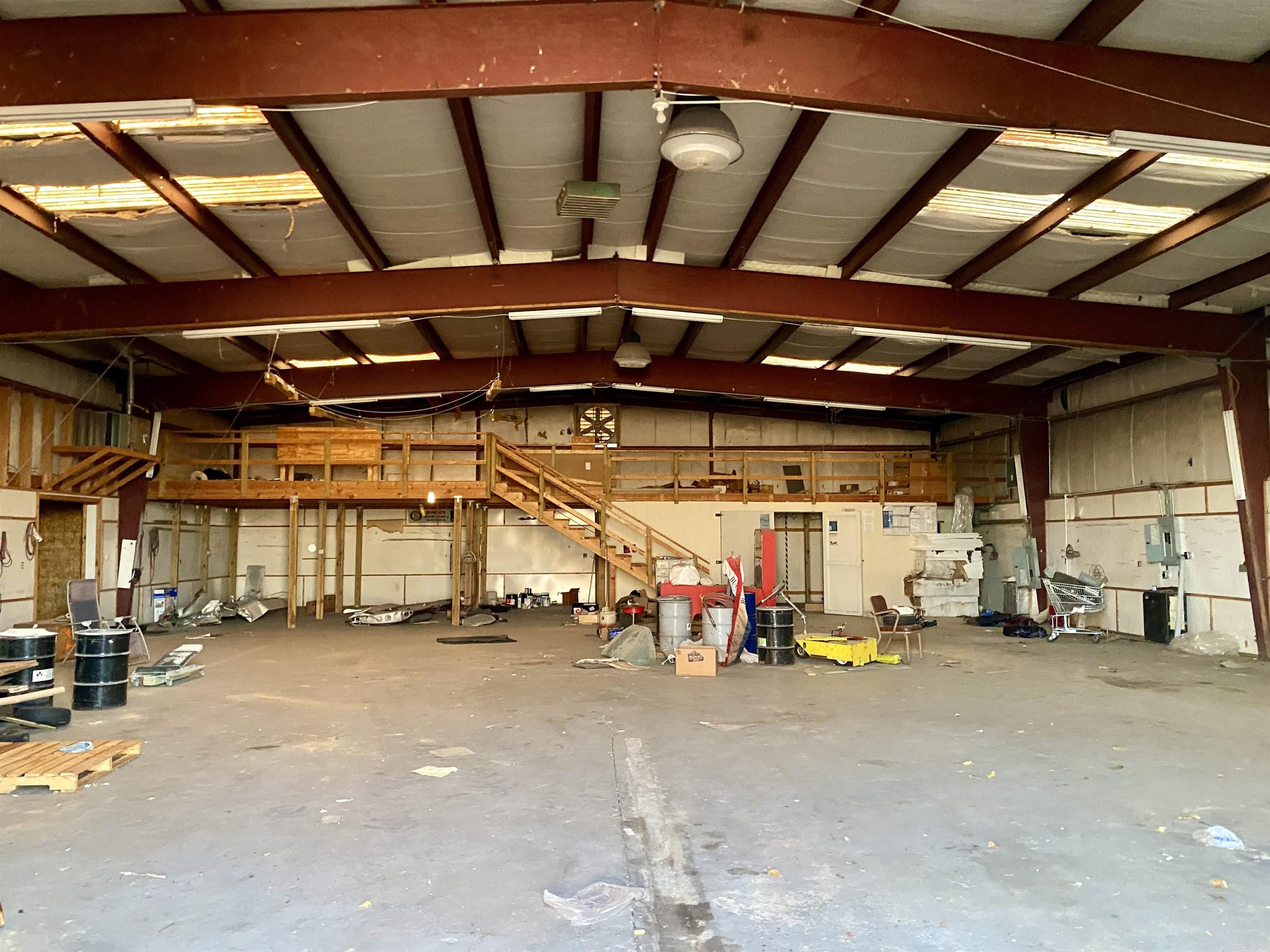 1413 E Main Street (#13 & 16 & 17 Hanger)  Clarksville, AR