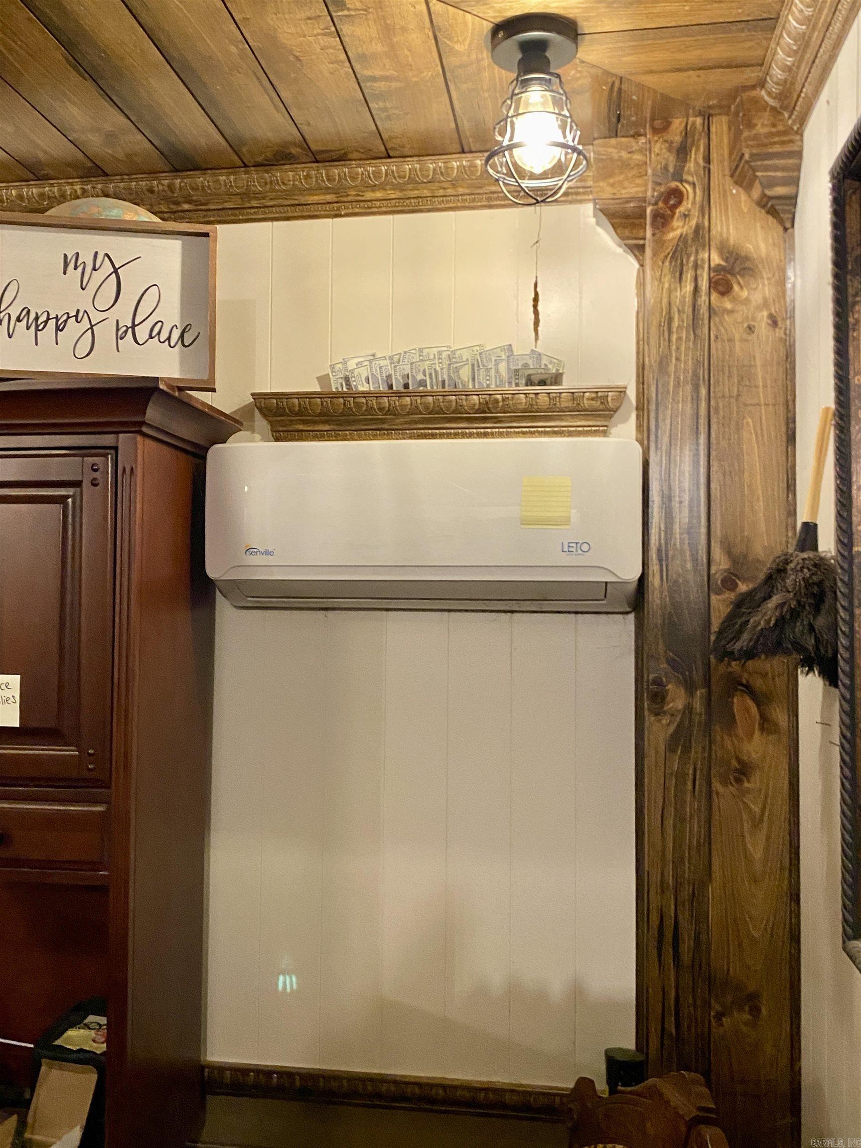 1413 E Main Street (#13 & 16 & 17 Hanger)  Clarksville, AR